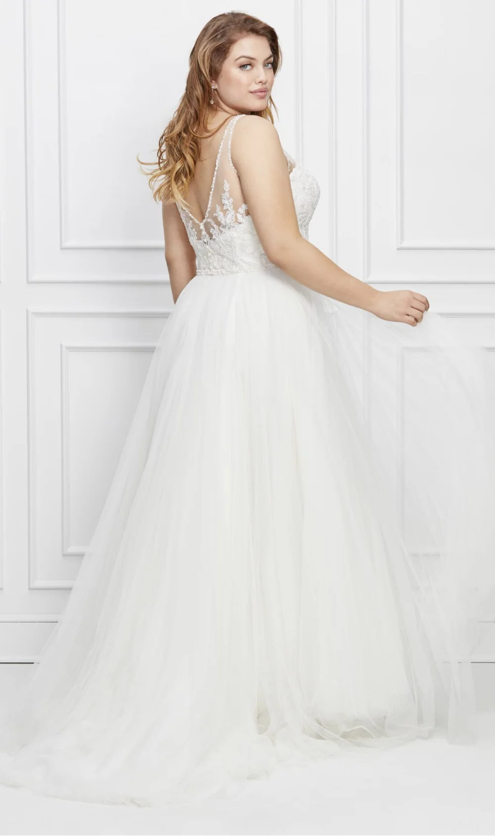 Locklin Discounted size 22 ex sample lace and tulle wedding dress