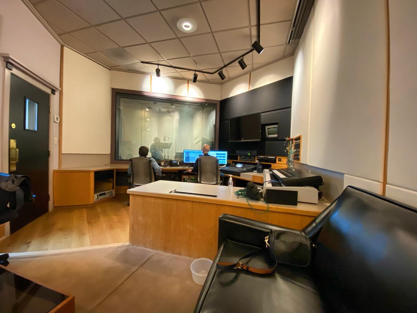 On location at KOKO Productions in Vancouver, BC. Fernwood Creative (studio engineer and client director at the helm) working with six incredibly talented voice actors narrating parts for an animated video. 

As a special request by our client, we su