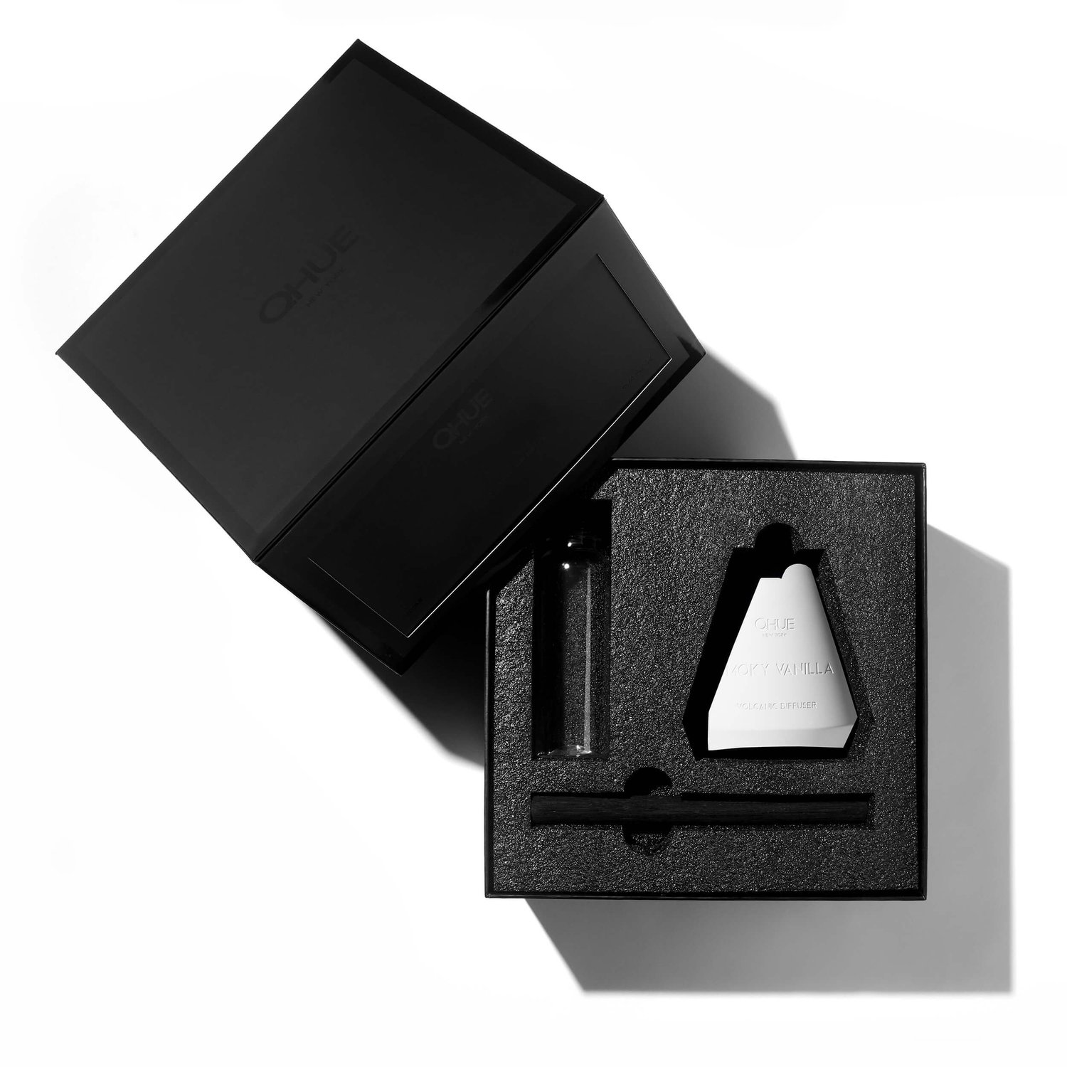 diffuser cigarette Smoky Vanilla's Volcanic Reed Diffuser Tobacco/ Leather/ Vanilla