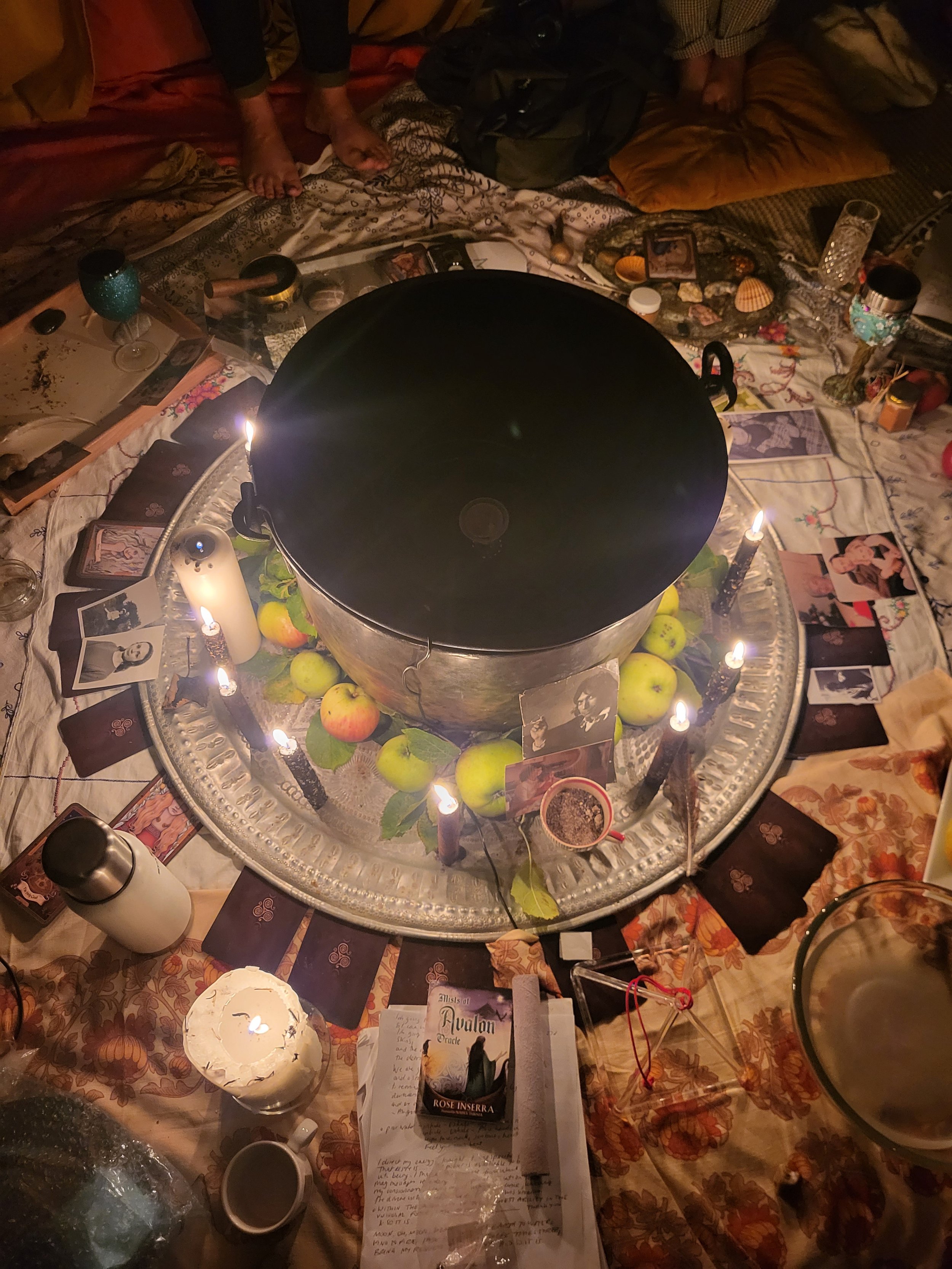 The witches ladder & new moon banishing ritual circle: solstice