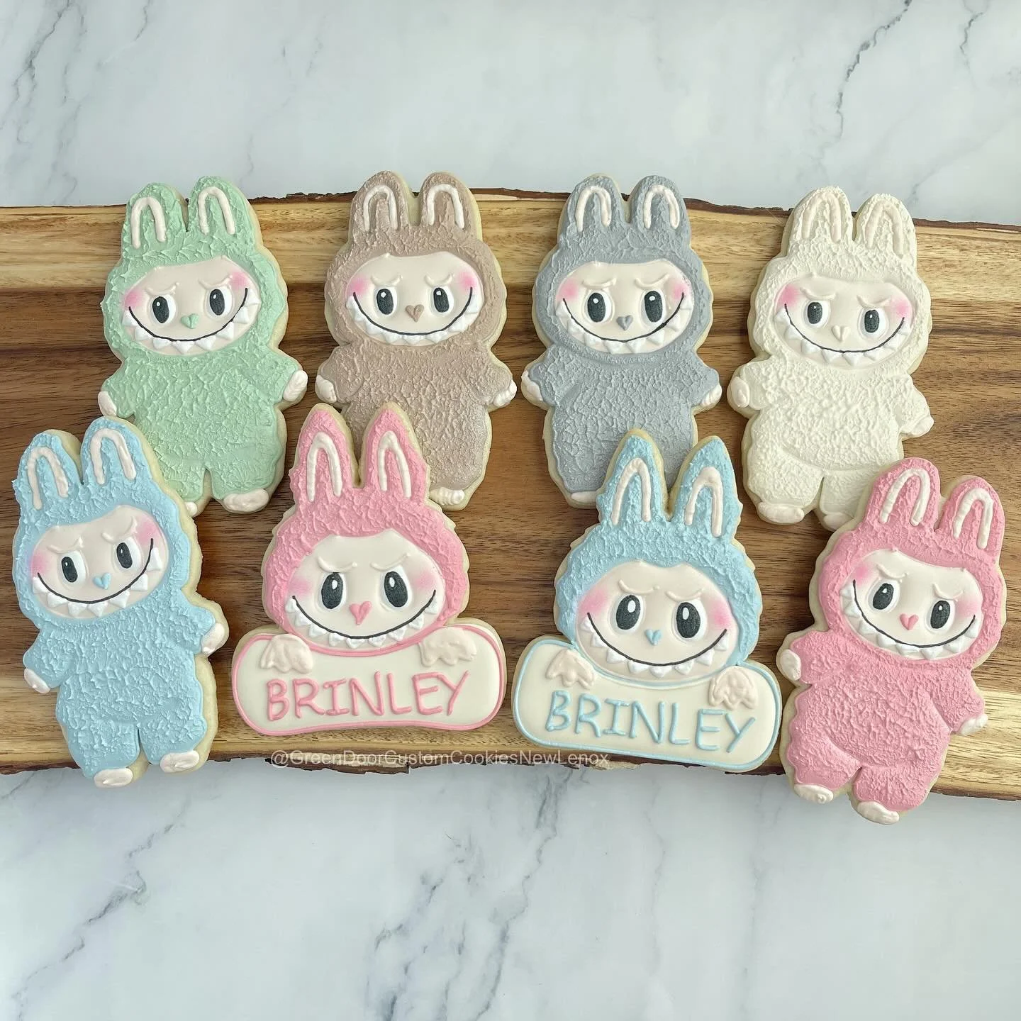 Happy Birthday! 🎉🥳

#Greendoorbakerynewlenox #newlenox #newlenoxil #newlenoxillinois #illinois #instacookies #customcookies #sugarcookies #homebaker #cookies #yum #edibleart #greendoorcustomcookiesnewlenox #royalicing #royalicingartist #labubucooki