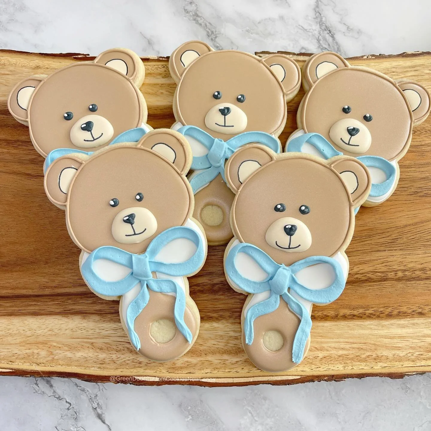 Baby bears for a baby shower 🩵 🐻 🎉 

#Greendoorbakerynewlenox #newlenox #newlenoxil #newlenoxillinois #illinois #instacookies #customcookies #sugarcookies #homebaker #cookies #yum #edibleart #greendoorcustomcookiesnewlenox #royalicing #royalicinga