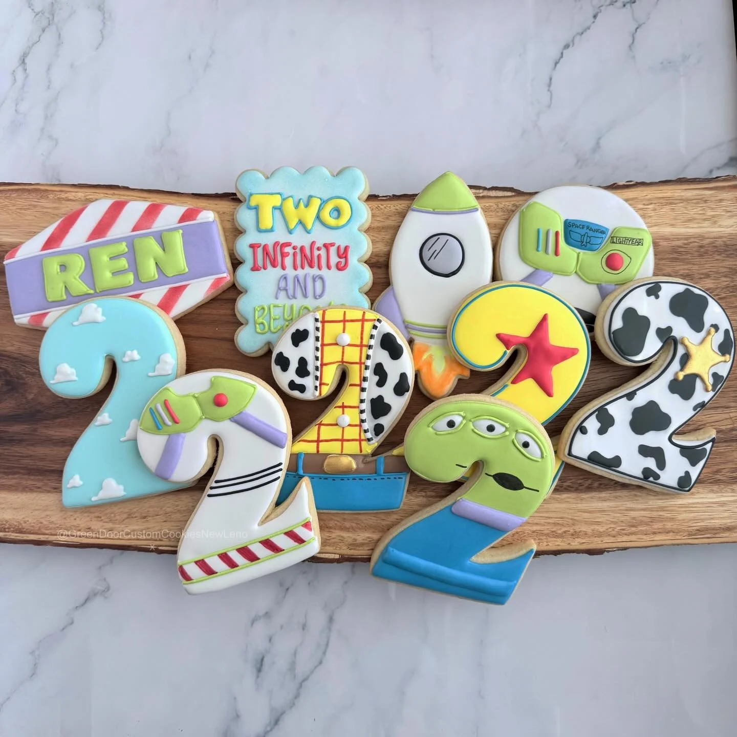 Happy 2nd Birthday! 🎉 🚀 

 #newlenox #newlenoxil #newlenoxillinois #twoinfinityandbeyondcookies #birthdaycookıes