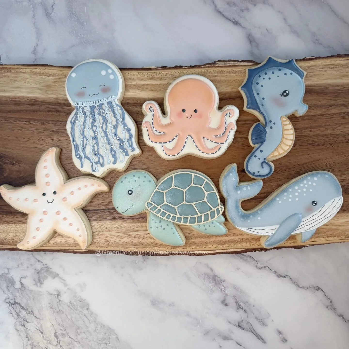 Under the sea baby shower theme? Yes please. I loved bringing all these little creatures to life. 🤩 

I&rsquo;m so behind on posting cookie pics, I will hopefully be catching up soon!

#Greendoorcustomcookiesnewlenox #newlenox #newlenoxil #underthes