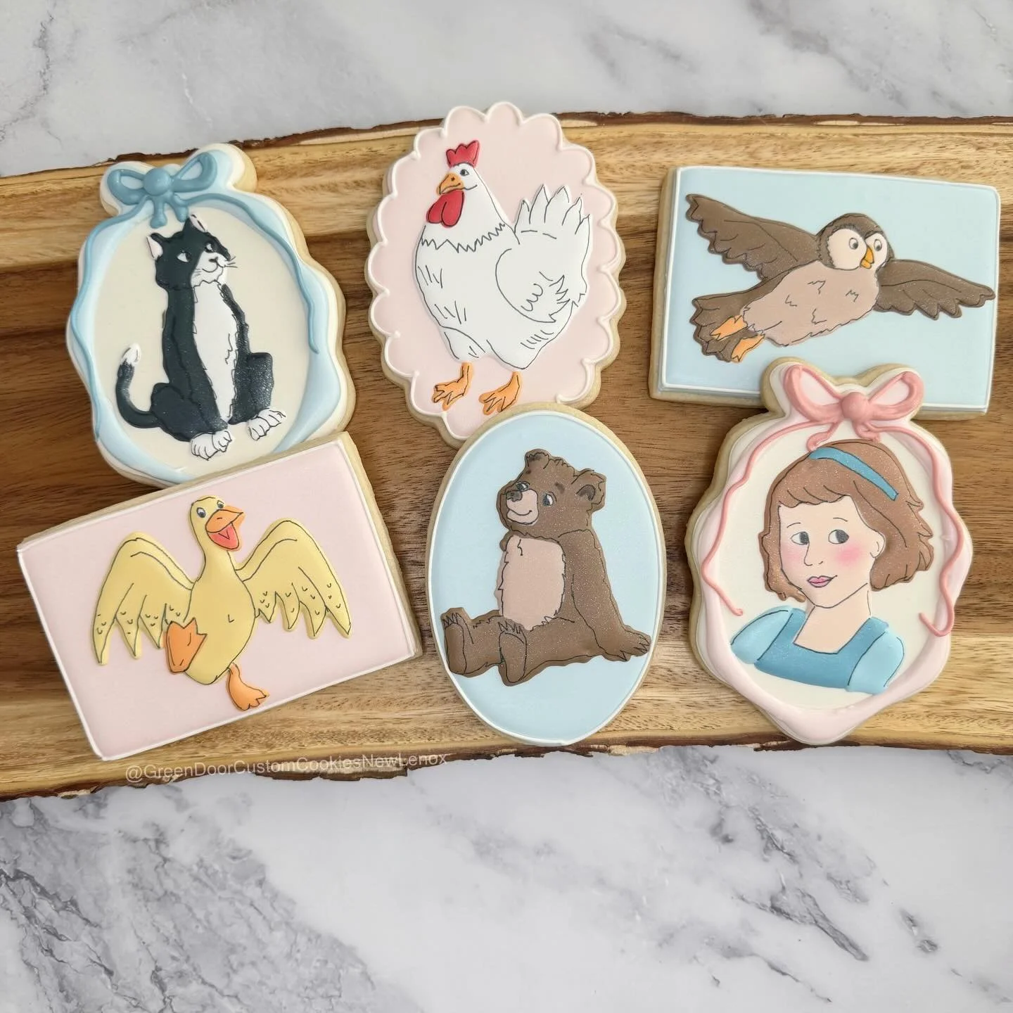 Happy Birthday! 🐻 🎉 

#Newlenoxil #newlenoxillinois #littlebearcookies #birthdaycookieset #90scartooncookies