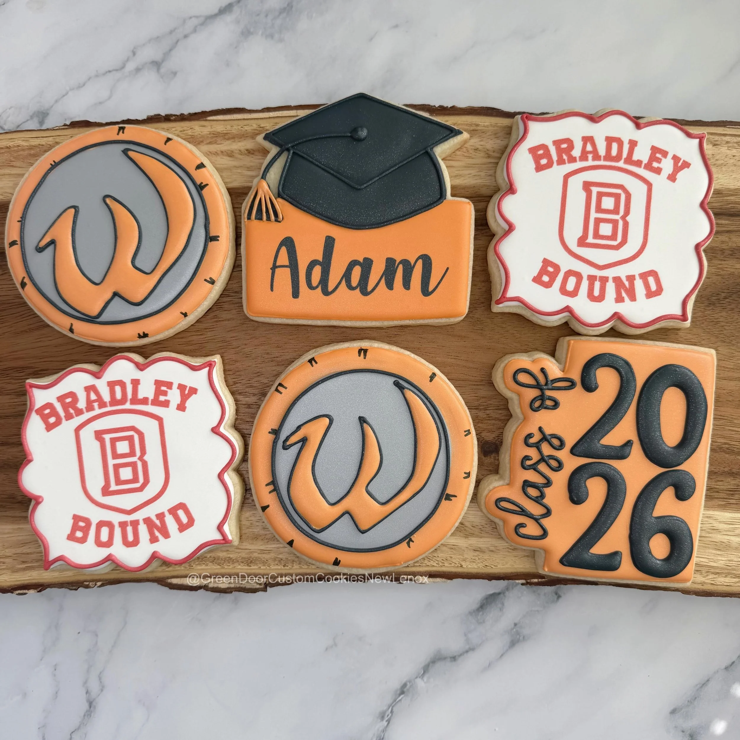 Congratulations! 🎉 

#Newlenoxil #newlenoxillinois #graduationcookies #gradcookies