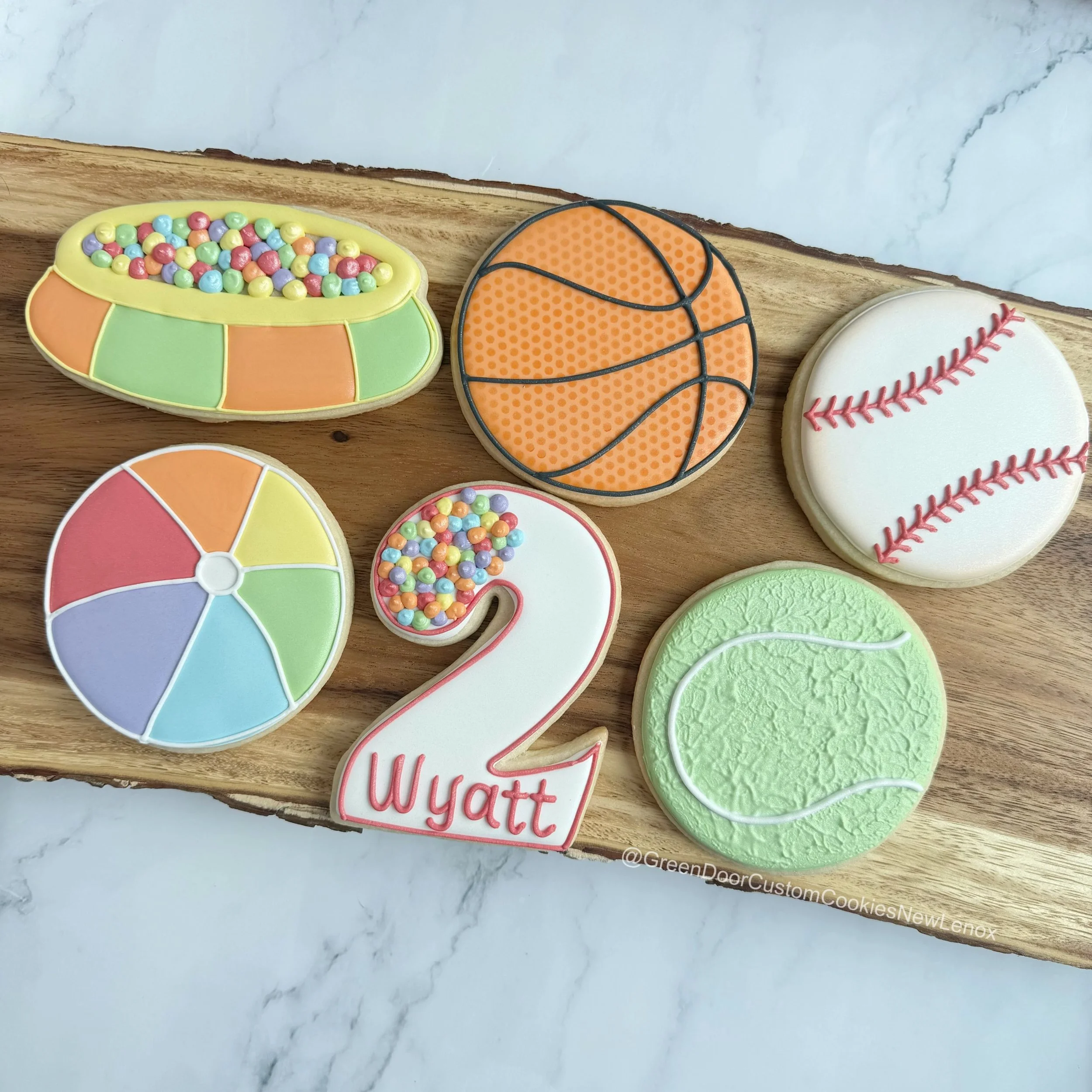 Happy 2nd birthday! 🏀 🎉 

#Newlenoxil #newlenoxillinois #ballcookies #sportscookies #birthdaycookies