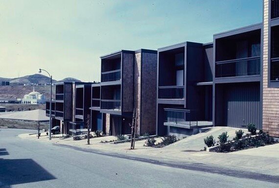 💎Modern Diamond Heights Walking Tour Sat. March 18💎 Focus on the Third Bay Tradition homes on Gold Mine Hill and the unique Midcentury Modern homes on Fairmount Hill. #linkinbio for tickets! Homes seen here were designed by Fisher-Friedman Associat