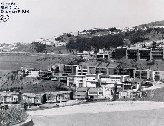 A view of Red Rock Hill from Gold Mine Hill, just before homes were built on this street. In the lower left you can see the small tract of homes by Campbell &amp; Wong and above is a row of unique two-story Eichler homes designed by Claude Oakland.
.