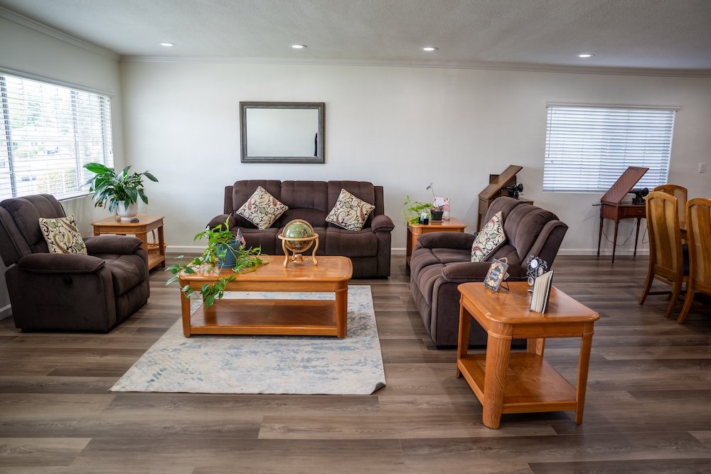 7 living room.jpg