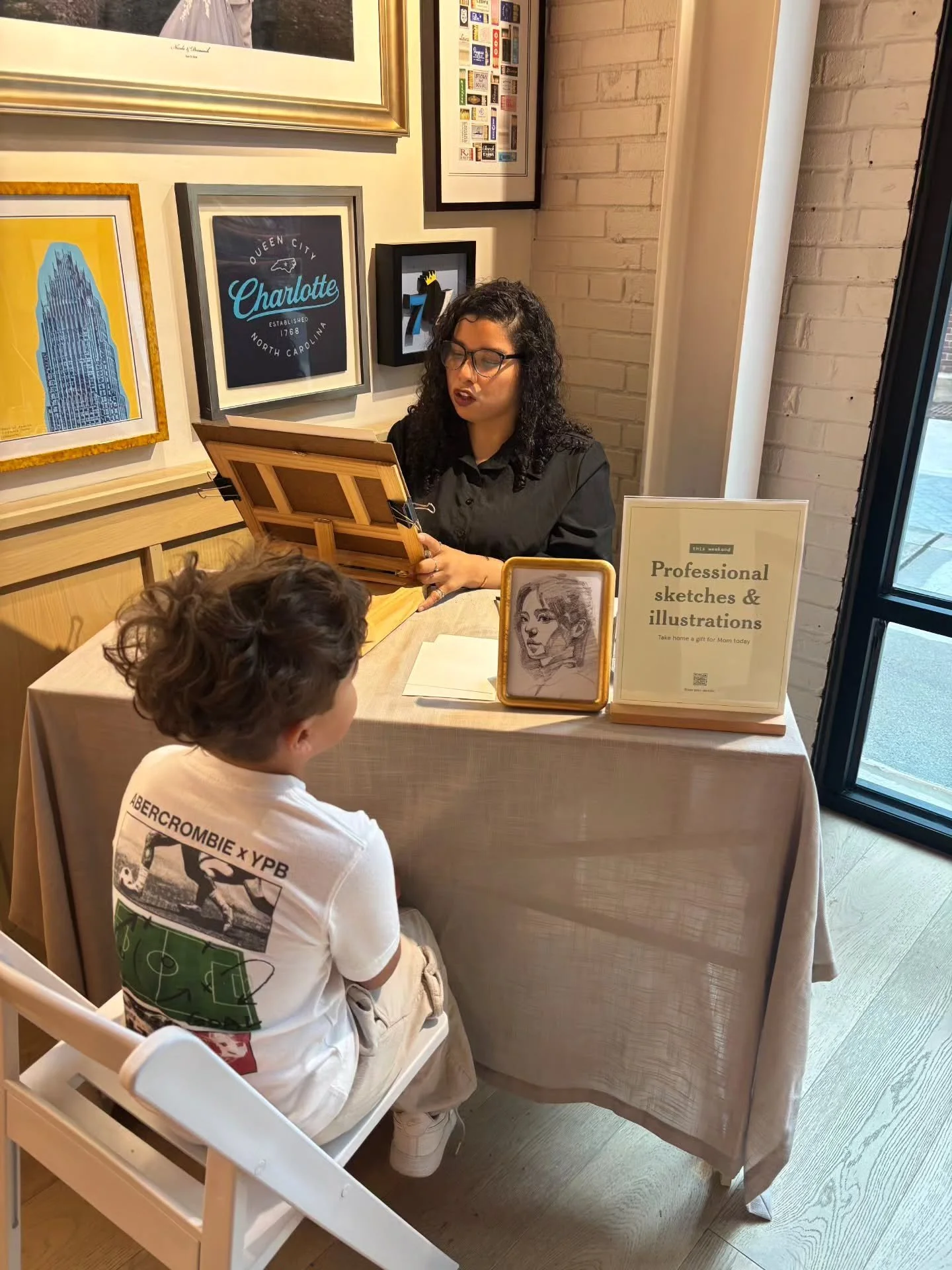 Live drawing from this weekend! 

booking open

you sit down, I stare at you (professionally), and a 10 minute portrait appears 🫶🏼 

#livedrawing #eventartist #liveportraits #charlotteartist #humanmade