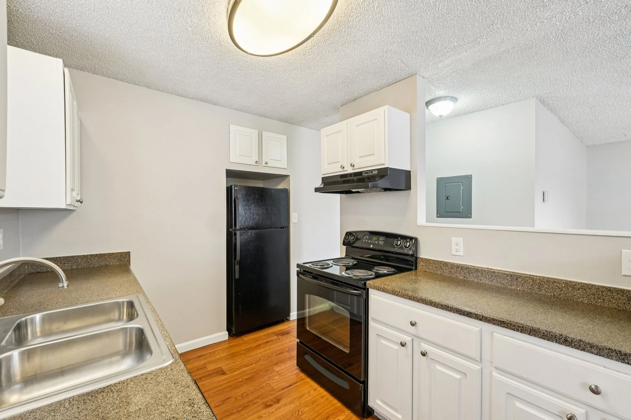 34-web-or-mls-10165 W 59th Ave Apt 9-S0801-010.jpg