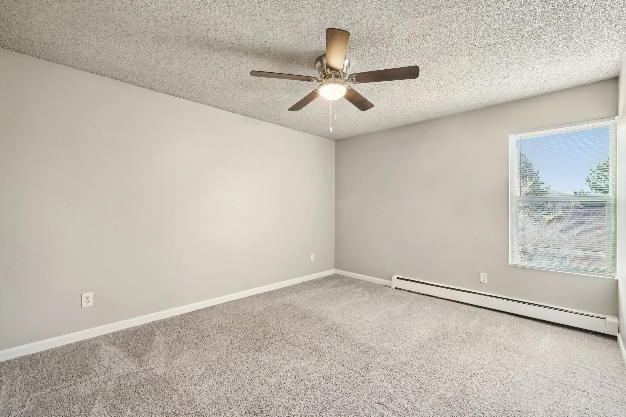 60-web-or-mls-10165 W 59th Ave Apt 5-S0801-016.jpg