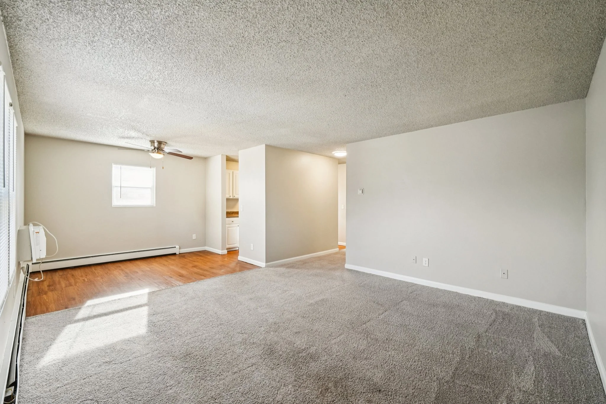 52-web-or-mls-10165 W 59th Ave Apt 5-S0801-008.jpg