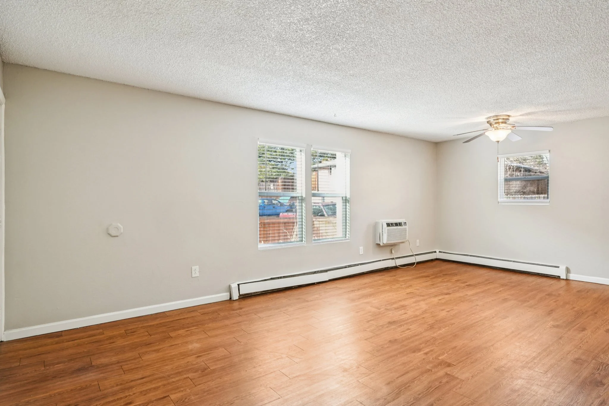 26-web-or-mls-10165 W 59th Ave Apt 9-S0801-002.jpg