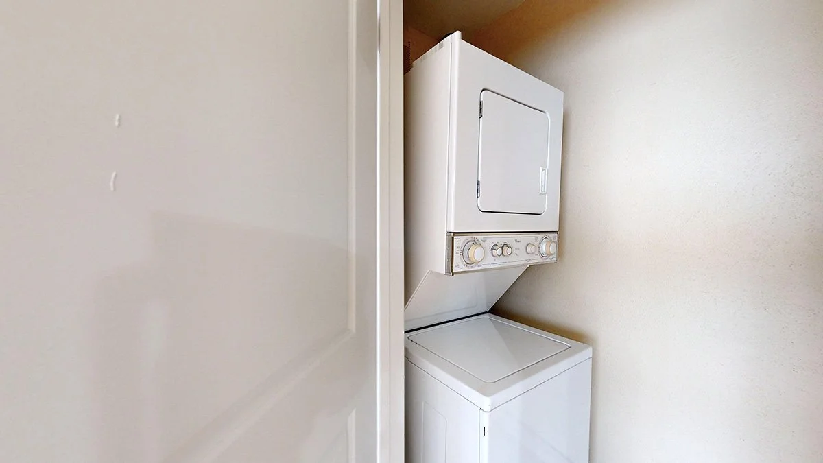 wh_parkhillflats_unit207_794sf_washerdryer1_1200x675.jpg