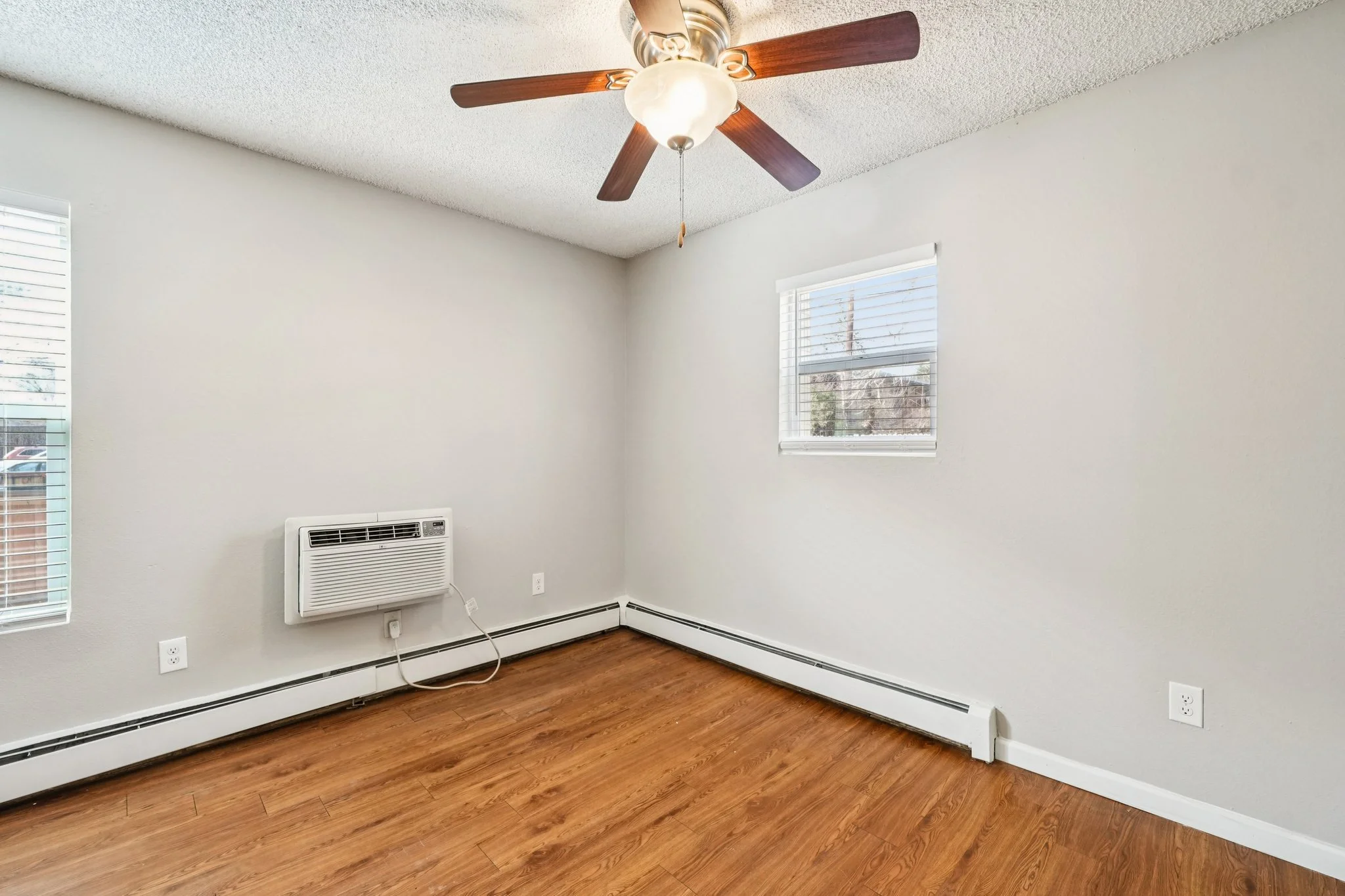 31-web-or-mls-10165 W 59th Ave Apt 9-S0801-007.jpg