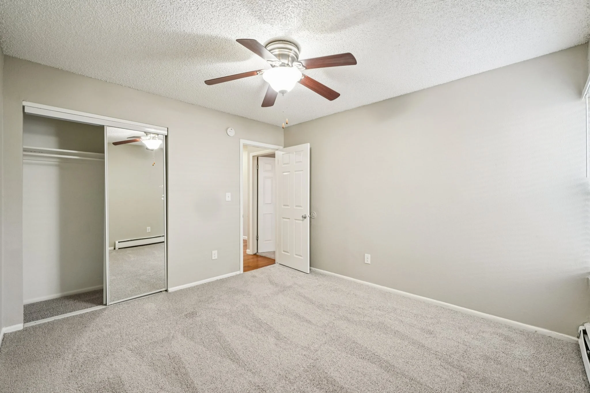 43-web-or-mls-10165 W 59th Ave Apt 9-S0801-019.jpg