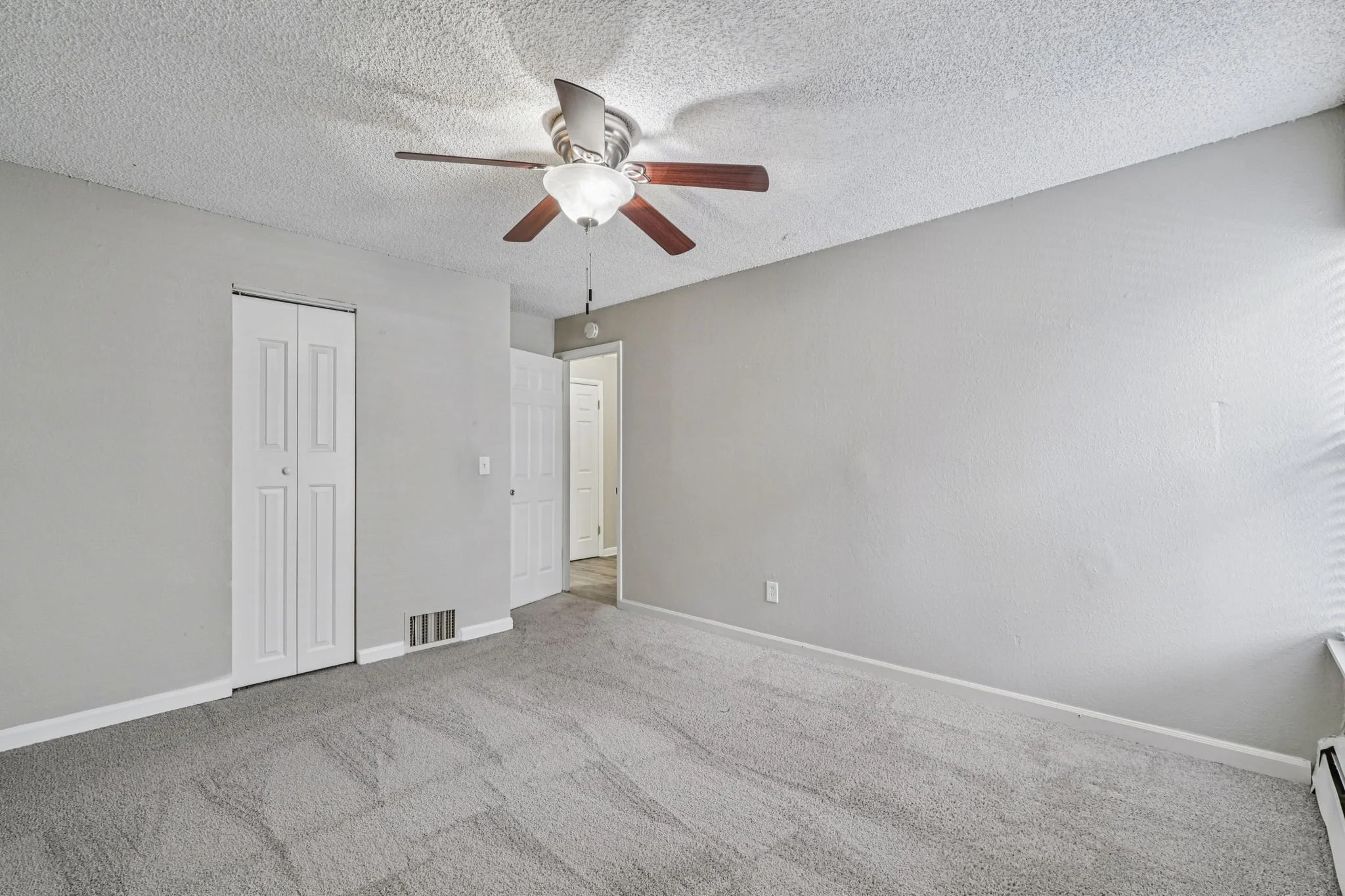 18-web-or-mls-10165 W 59th Ave Apt 16-S0801-018.jpg