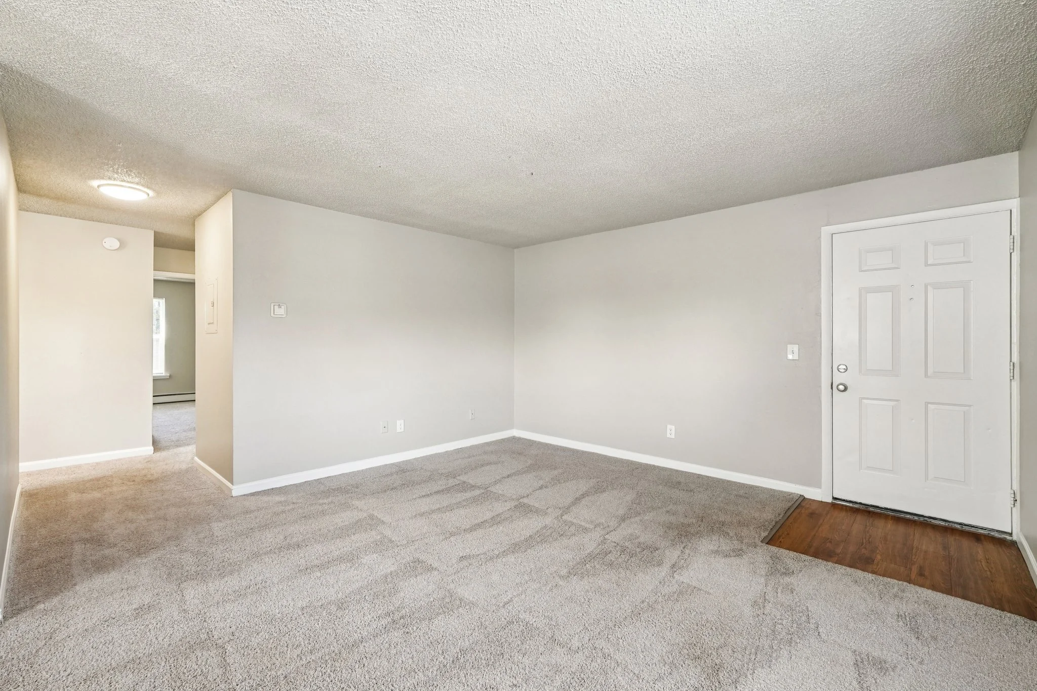 54-web-or-mls-10165 W 59th Ave Apt 5-S0801-010.jpg