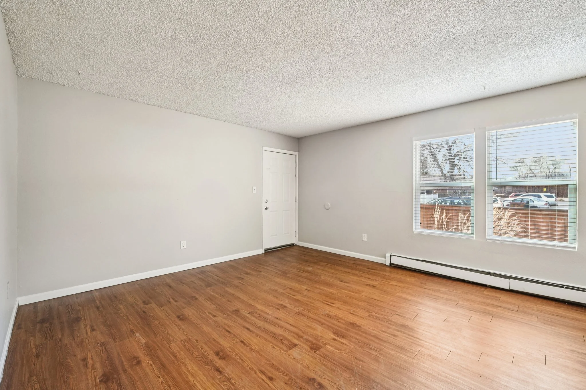 25-web-or-mls-10165 W 59th Ave Apt 9-S0801-001.jpg