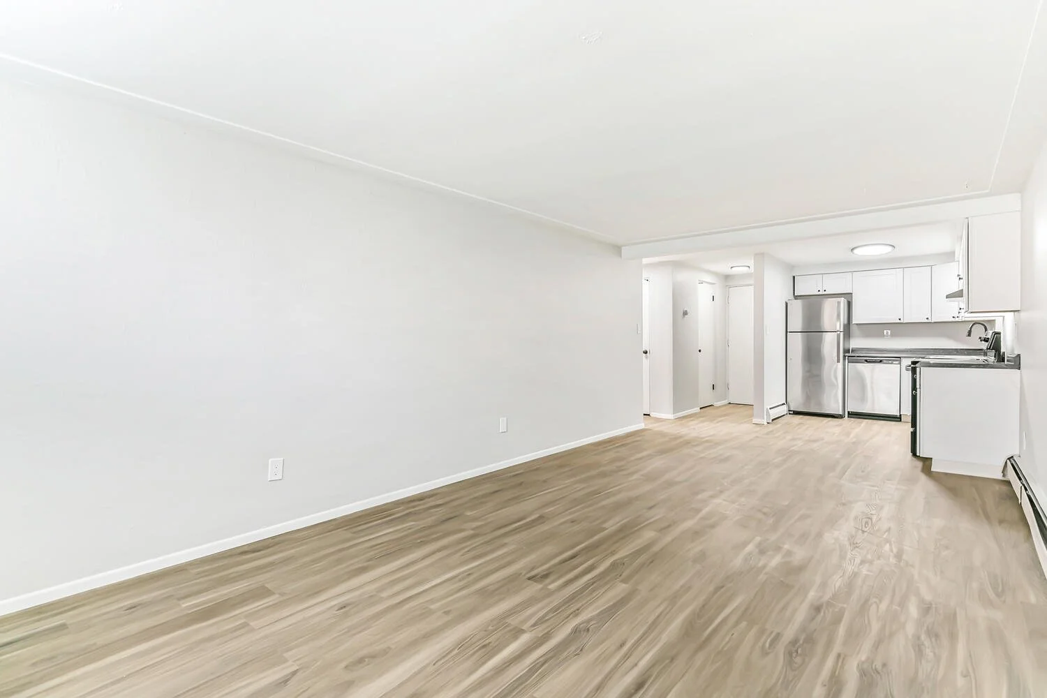 2444 S York Street 401 Denver-large-022-033-22-1500x1000-72dpi.jpg