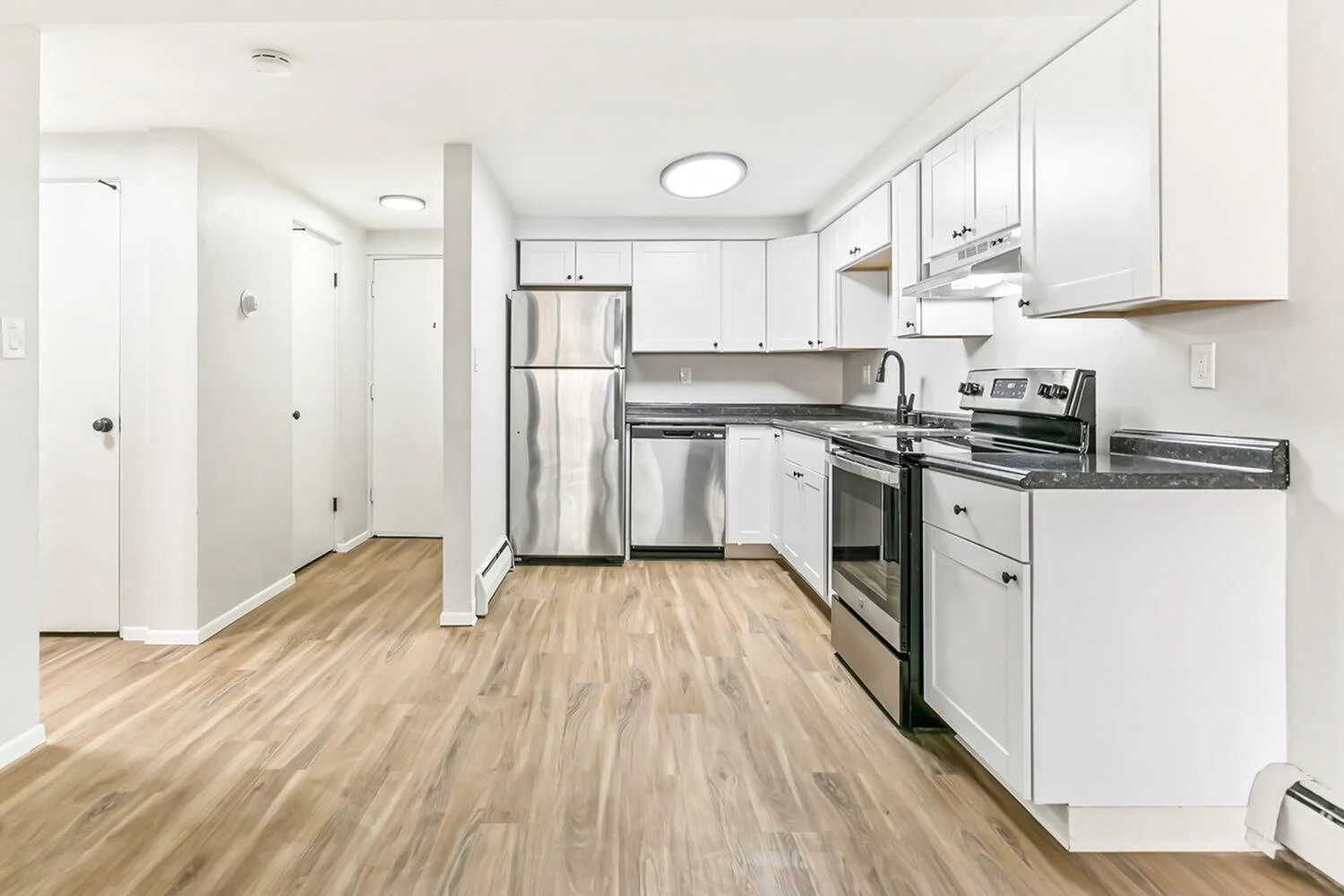 2444 S York Street 401 Denver-large-025-003-24-1500x1000-72dpi.jpg