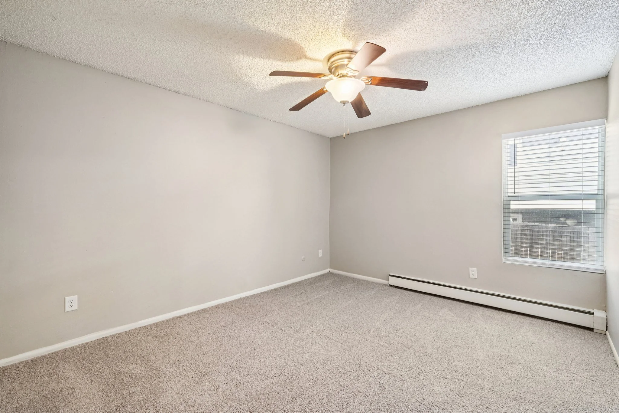 37-web-or-mls-10165 W 59th Ave Apt 9-S0801-013.jpg