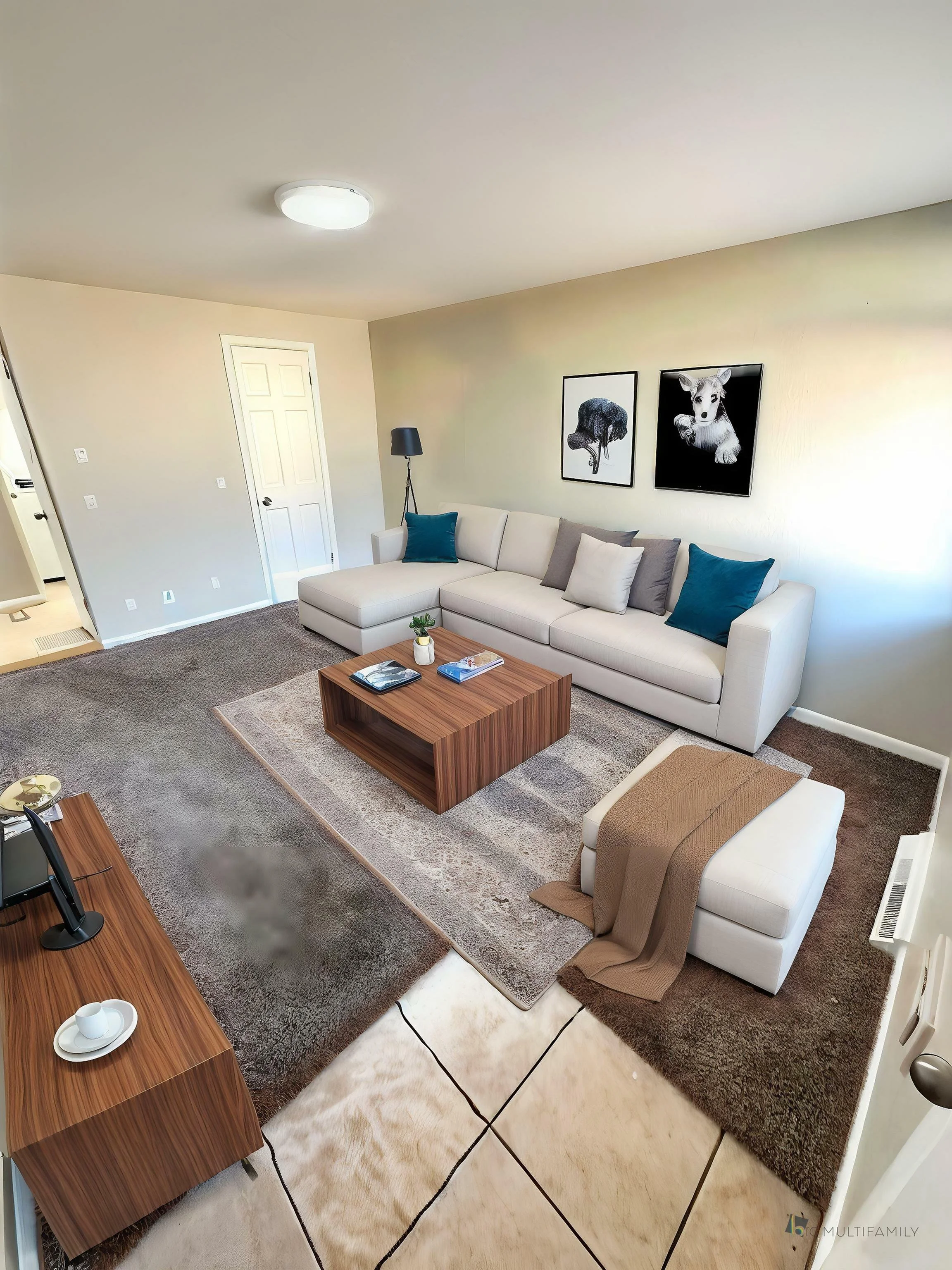 IMG_0835 - Living Room - Standard - 2.jpg