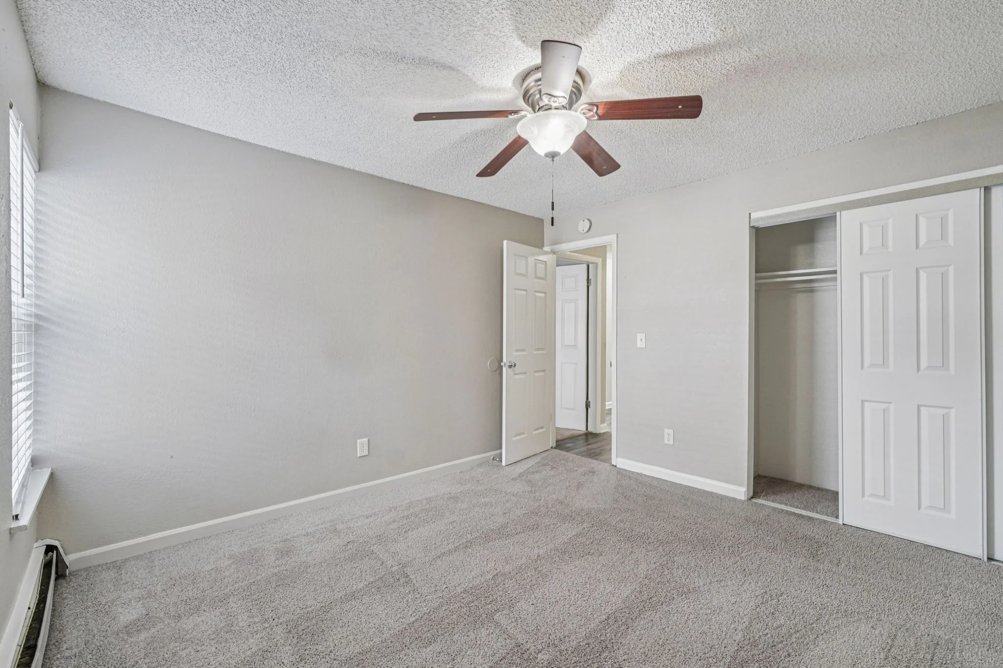 22-web-or-mls-10165 W 59th Ave Apt 16-S0801-022.jpg