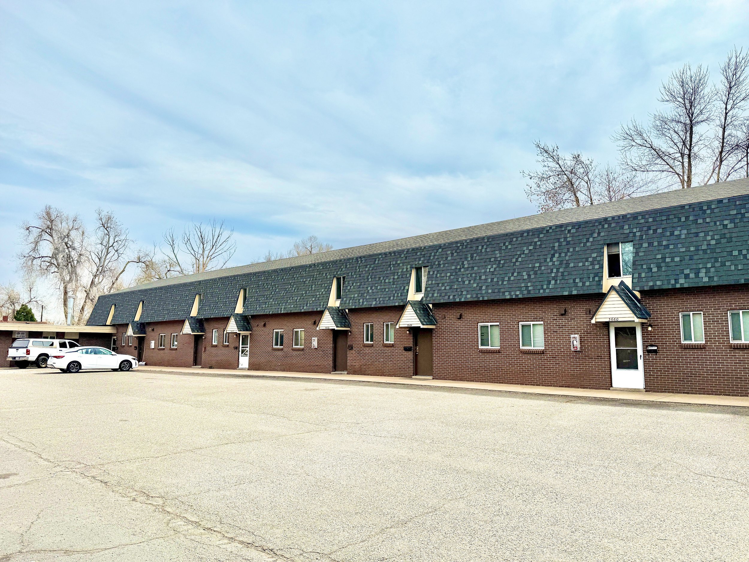 3650 Upham