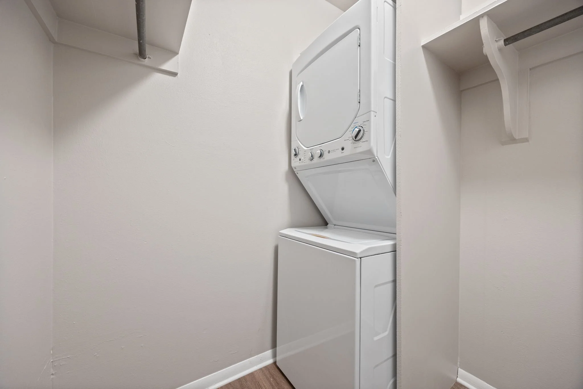 18-web-or-mls-#7196 - Karla Arredondo - 9885 W 21st Ave 4, Lakewood, CO 80215_00_124-20.jpg