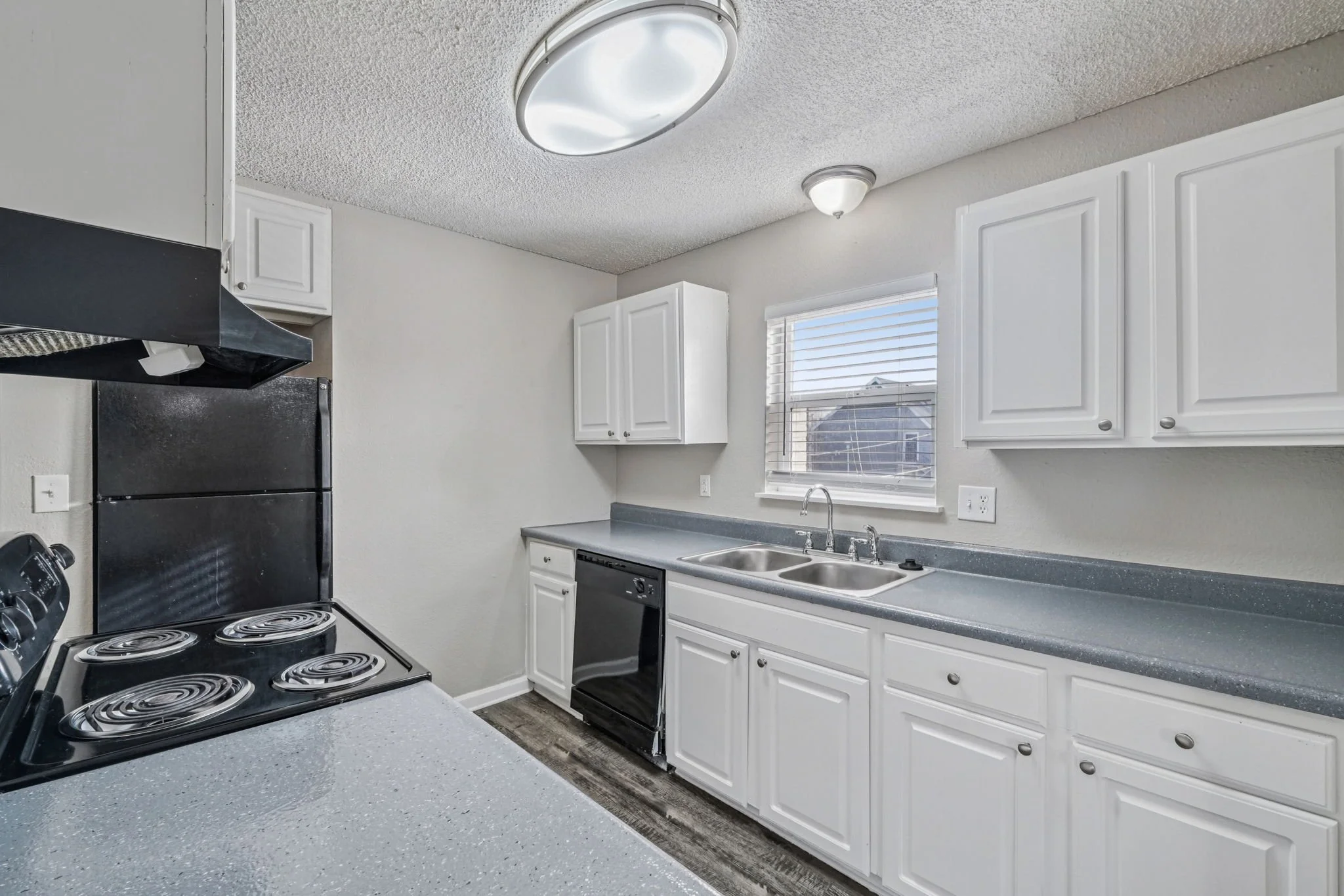 10-web-or-mls-10165 W 59th Ave Apt 16-S0801-010.jpg