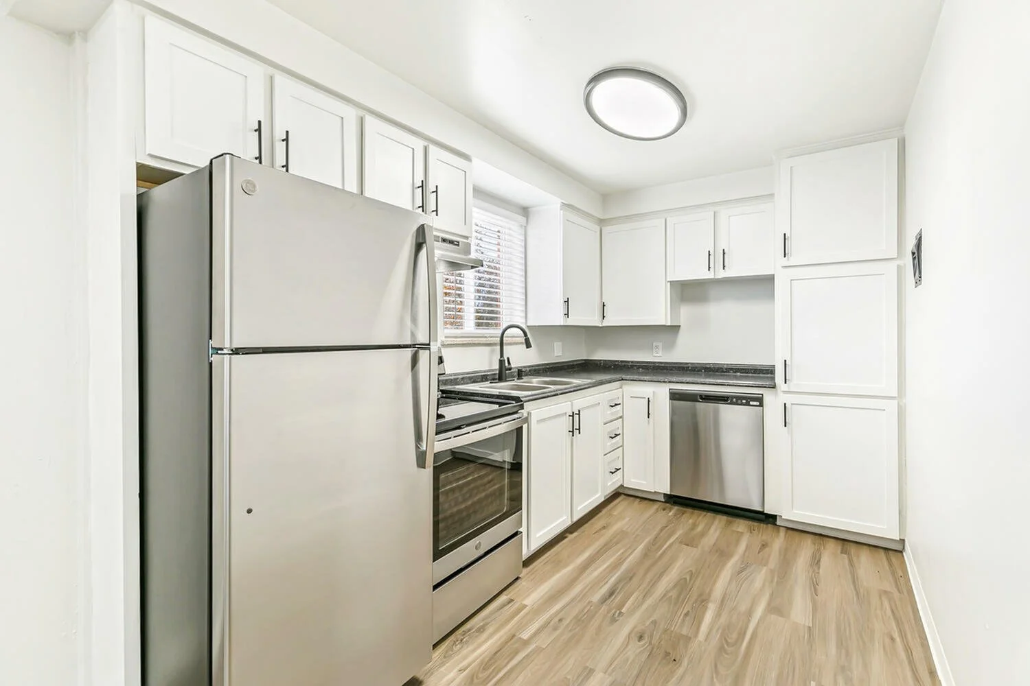 2444 S York Street 401 Denver-large-010-002-6-1500x1000-72dpi.jpg
