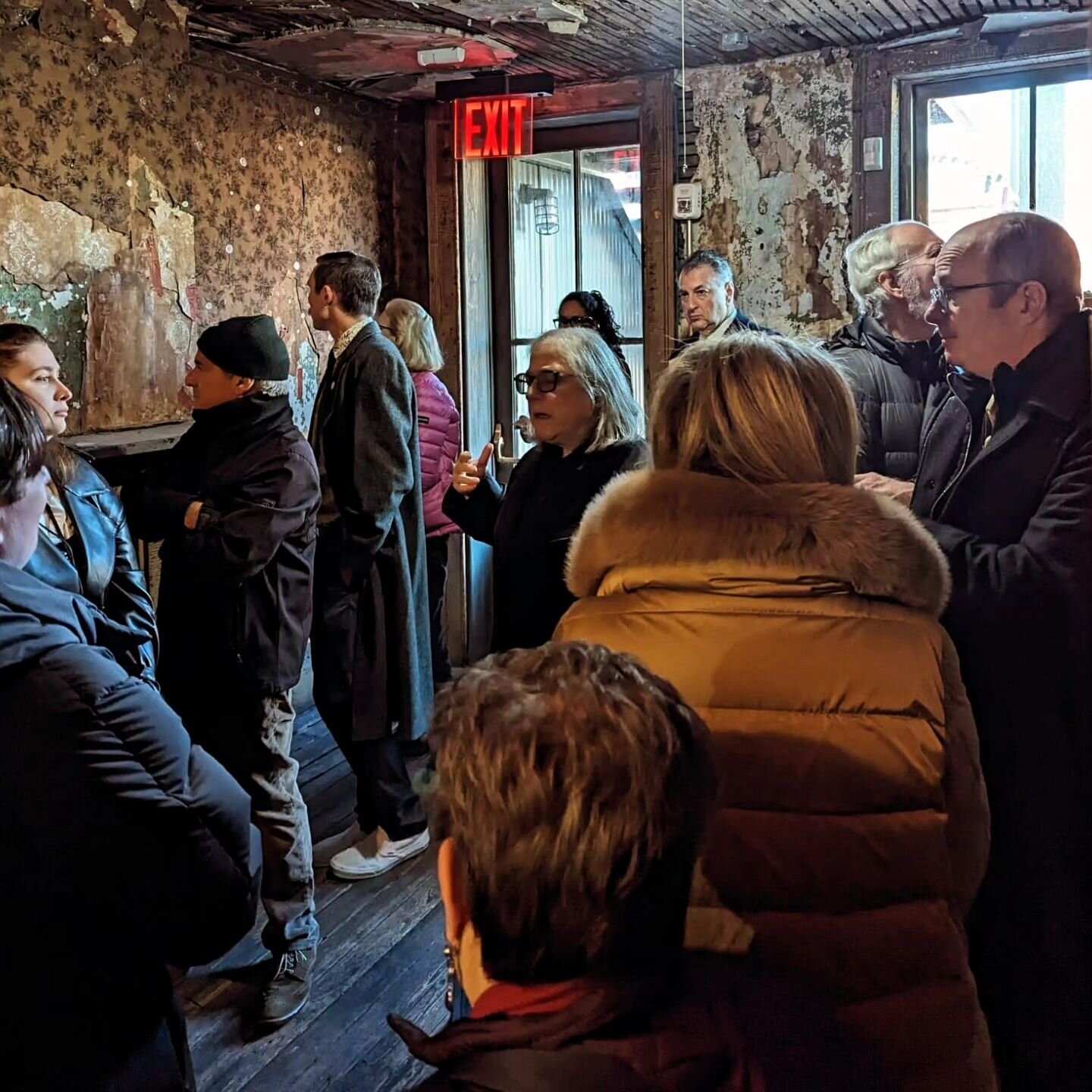 The New York Landmarks Conservancy Professional Circle Tour at the Tenement Museum was packed and a success! Swipe left to see the video at the very end, where we were able to capture Stephanie Hoagland explaining &quot;why and how&quot; conservation