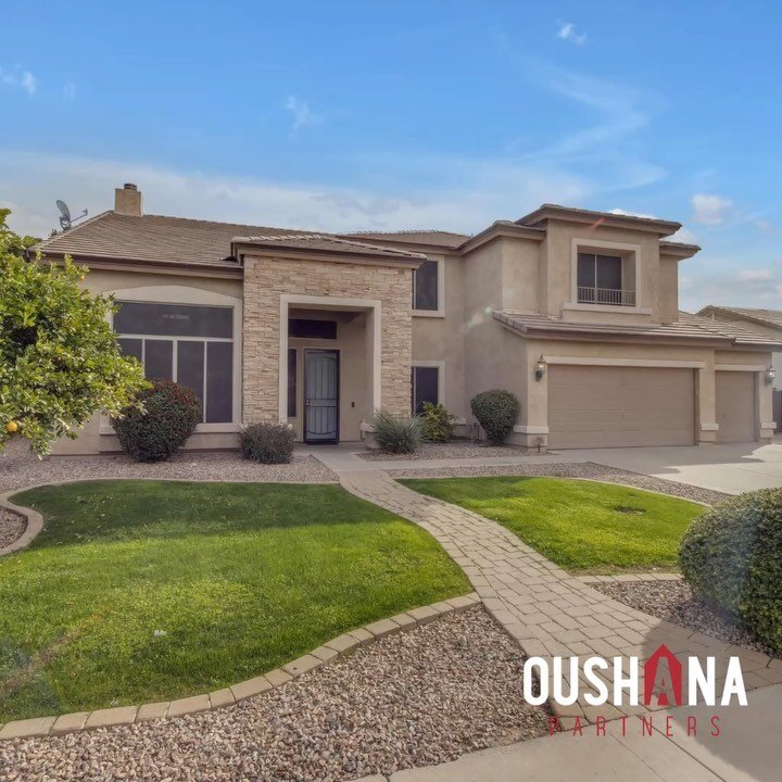 Thank you to our clients for trusting us in the purchasing and selling their home process 🏡🙌🏼

Reach out to @john.oushana &amp; I for any real estate needs 😊

📍 Mesa 
📍Buckeye 
📍Surprise 
📍Glendale 

#OushanaPartners #Phoenix #Arizona #AZ #Gl