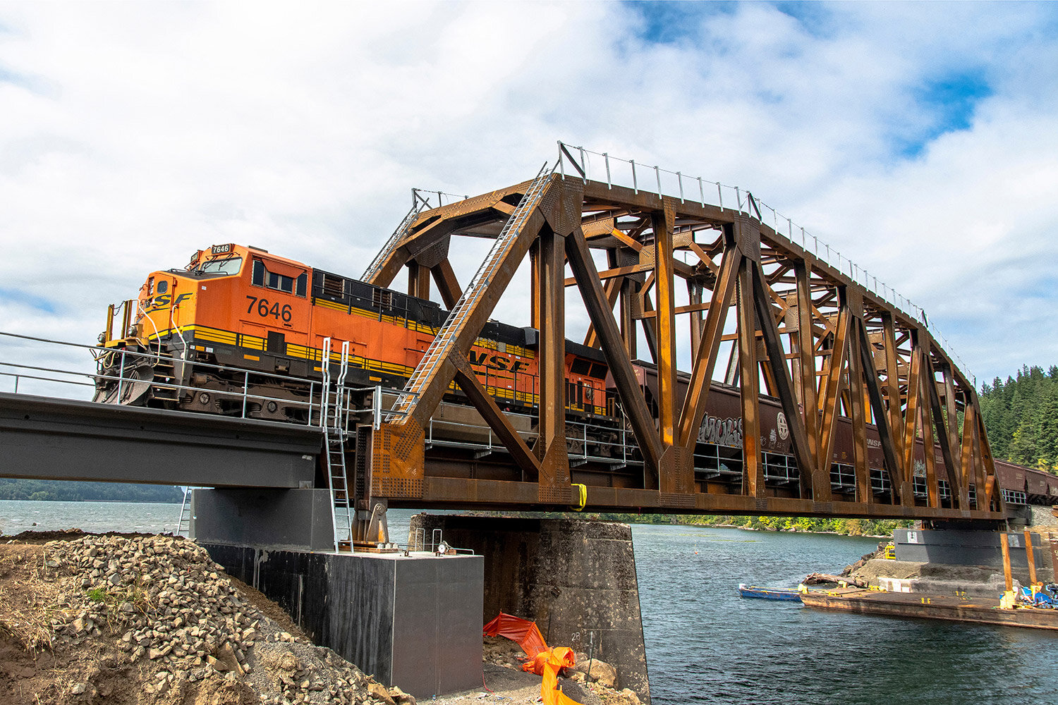 BNSF_4249_Wind-River-Bridge_06_1500x1000.jpg