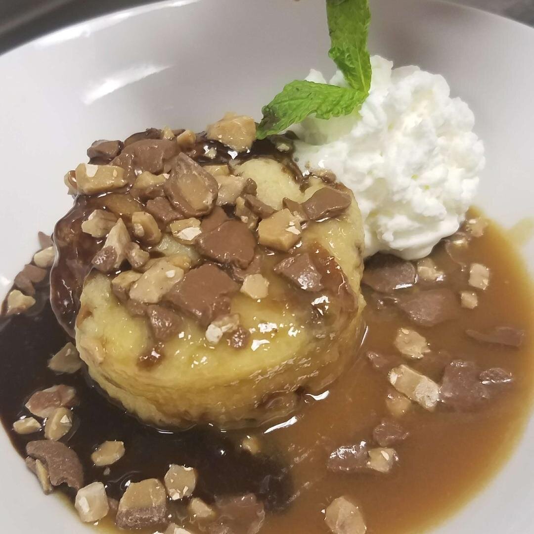 Black and white bread pudding with toffee crumble.