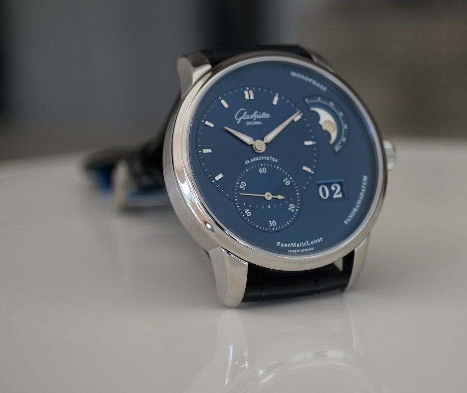 081726GlashPMLblueg.JPG