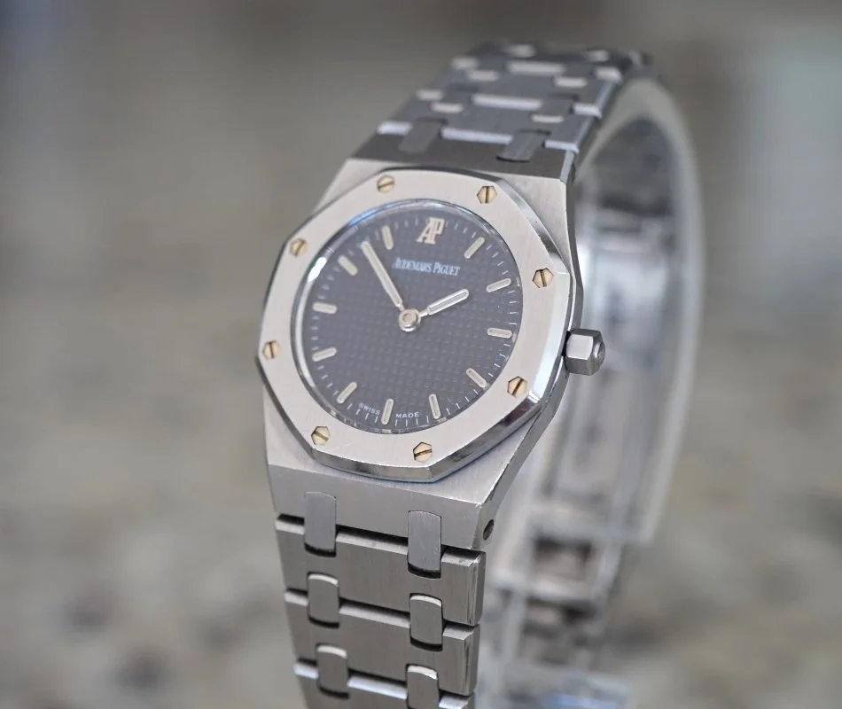 102524APladiesc.jpg