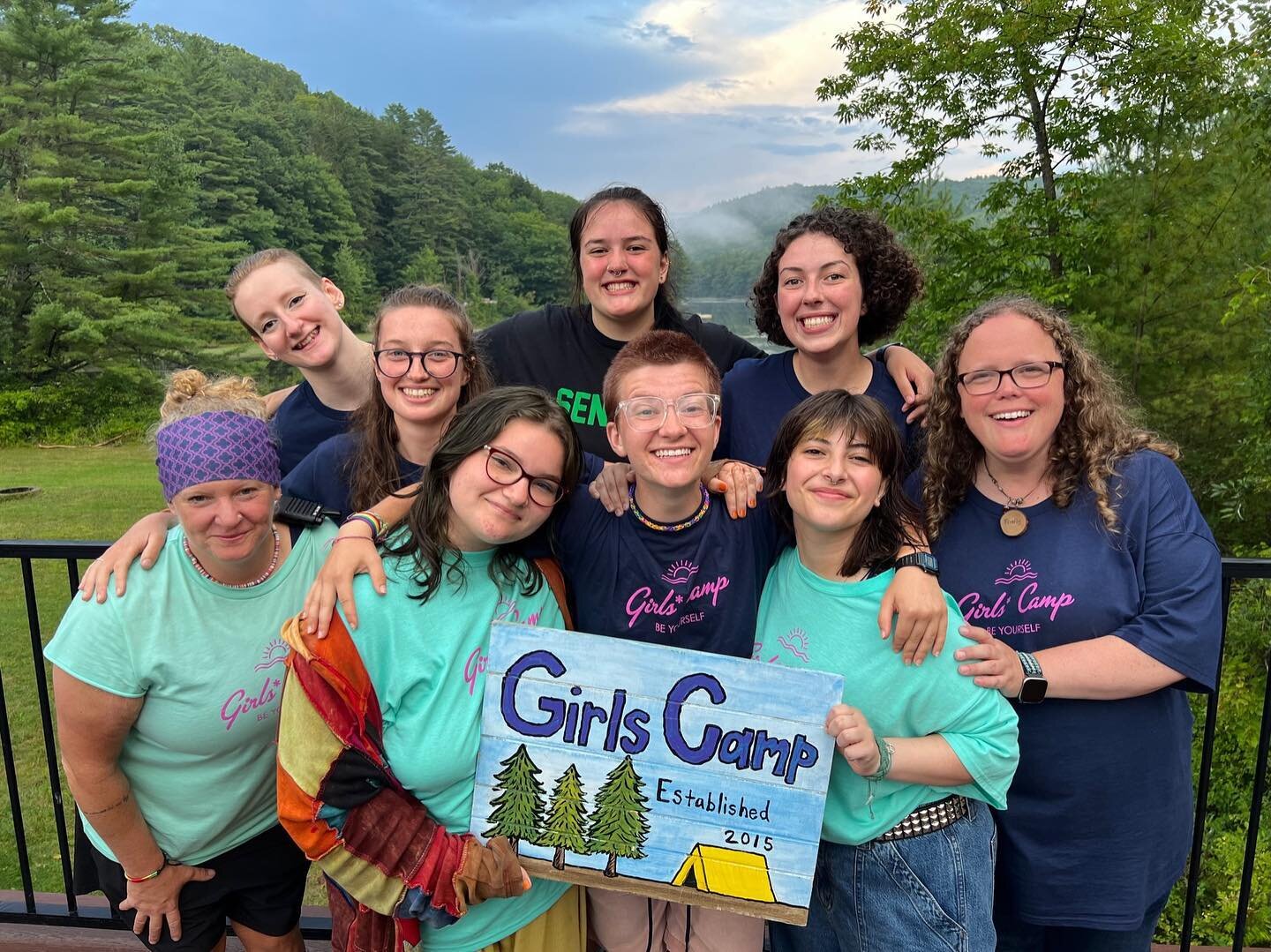 Girls* Camp counselors and CITs (counselors in training)!
&mdash;
Photo credit: @mmoughty