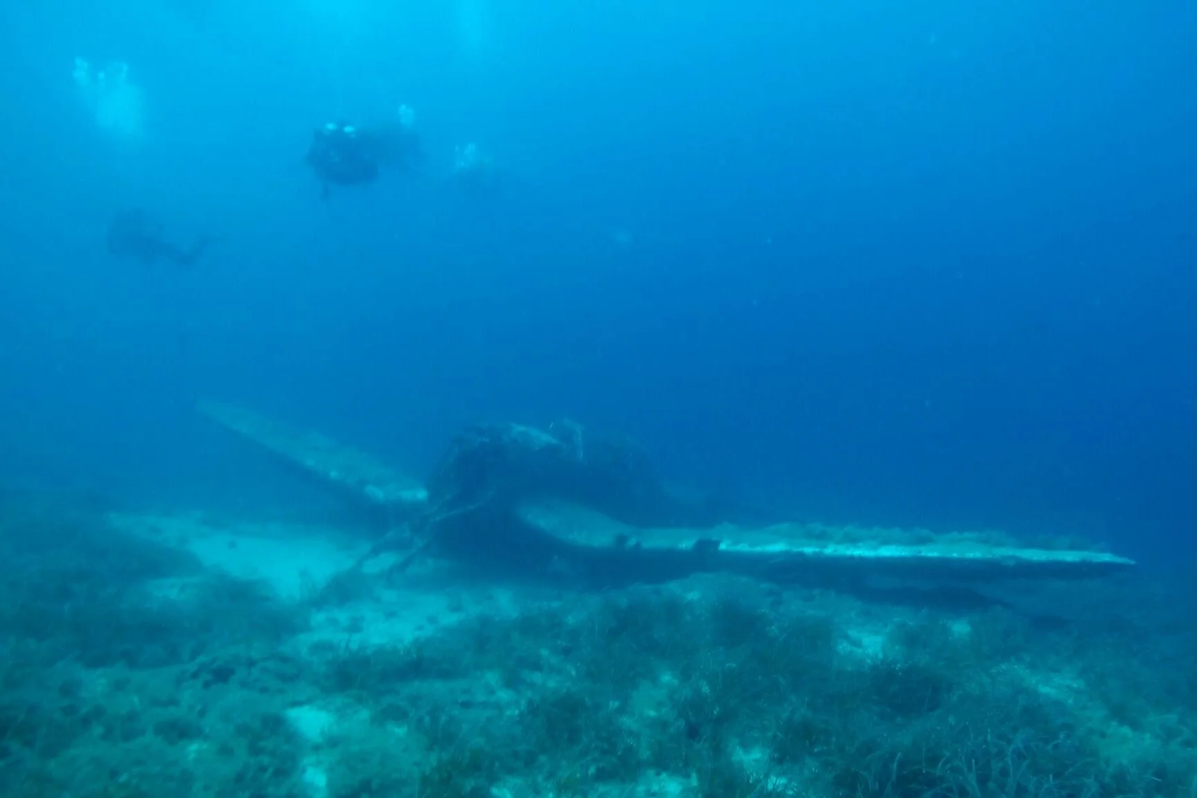 Scuba diving crashed plane in ocean