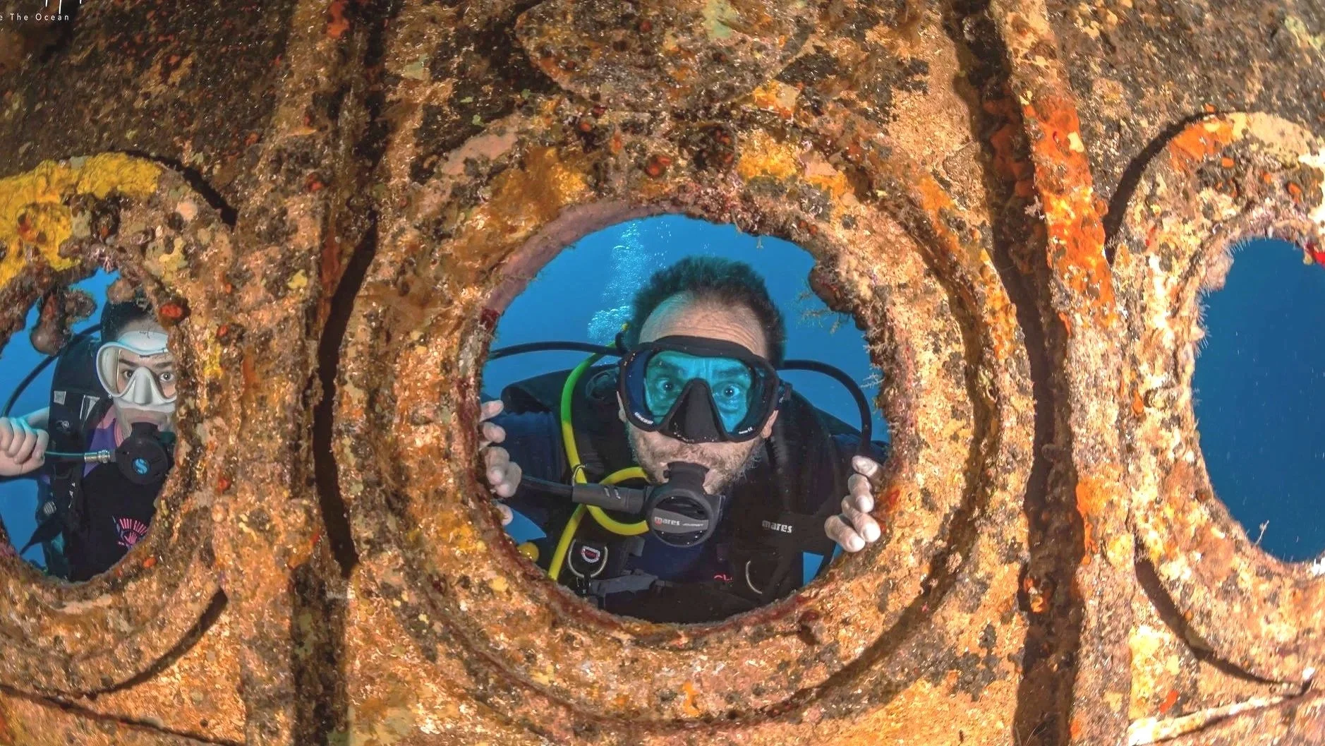 Scuba Diving shipwreck of Cozumel, Mexico by Alejandro Topete