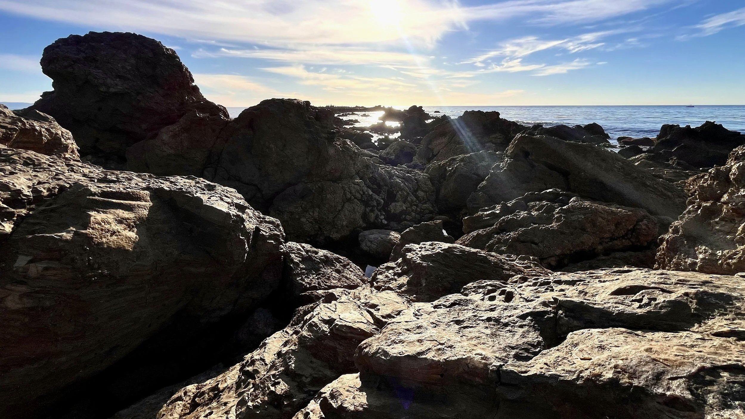 Rocky shore sunset of Palos Verdes, California
