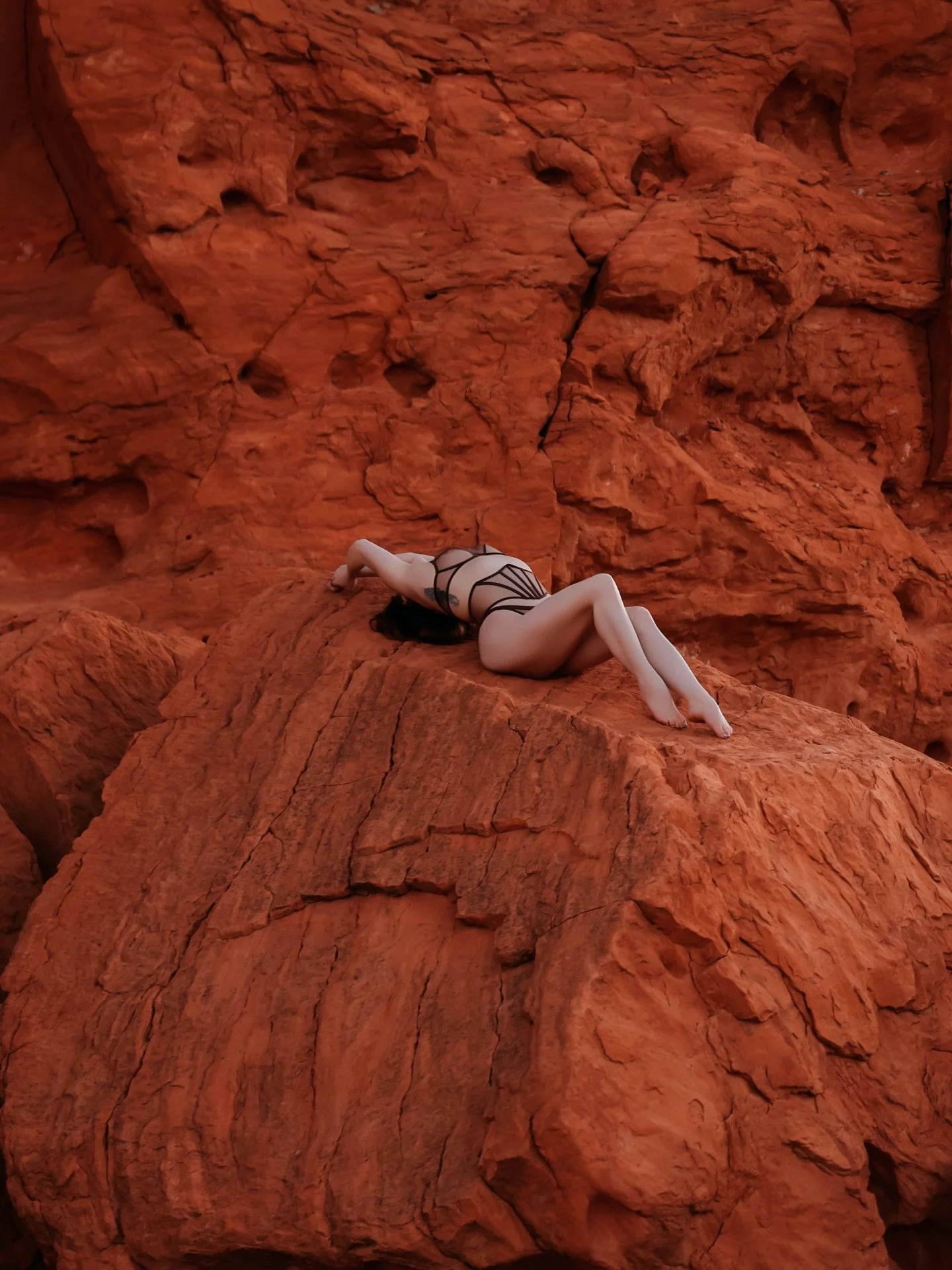 Proof that the desert isn&rsquo;t the hottest thing here. 

@untamedboudoirbybecca captured this 🔥 photo of me 🫶🏼