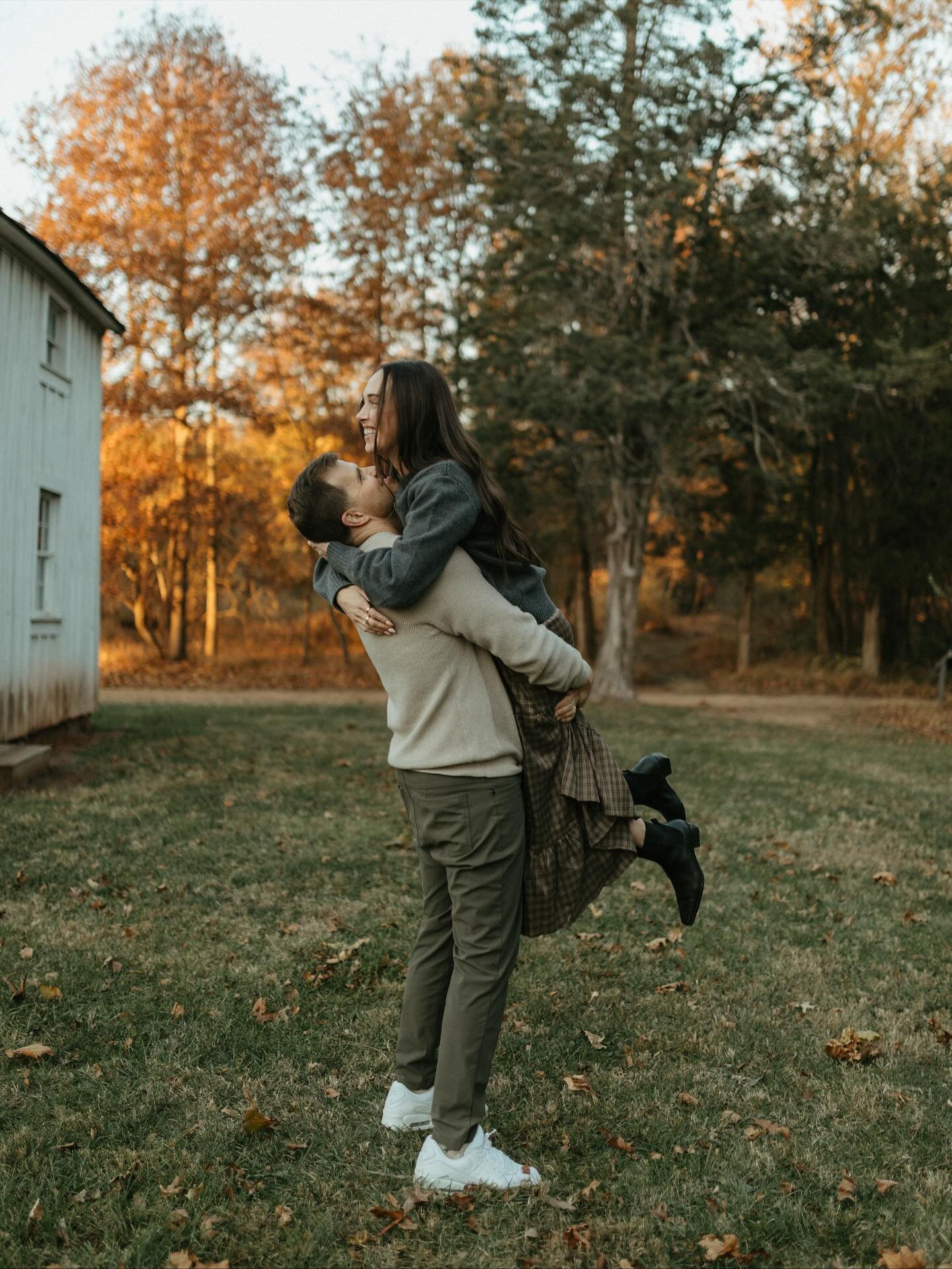 Just married! Two weeks into forever, and still riding that newlywed high! Chelsea and Bryan were the definition of effortless love - my kind of couple!