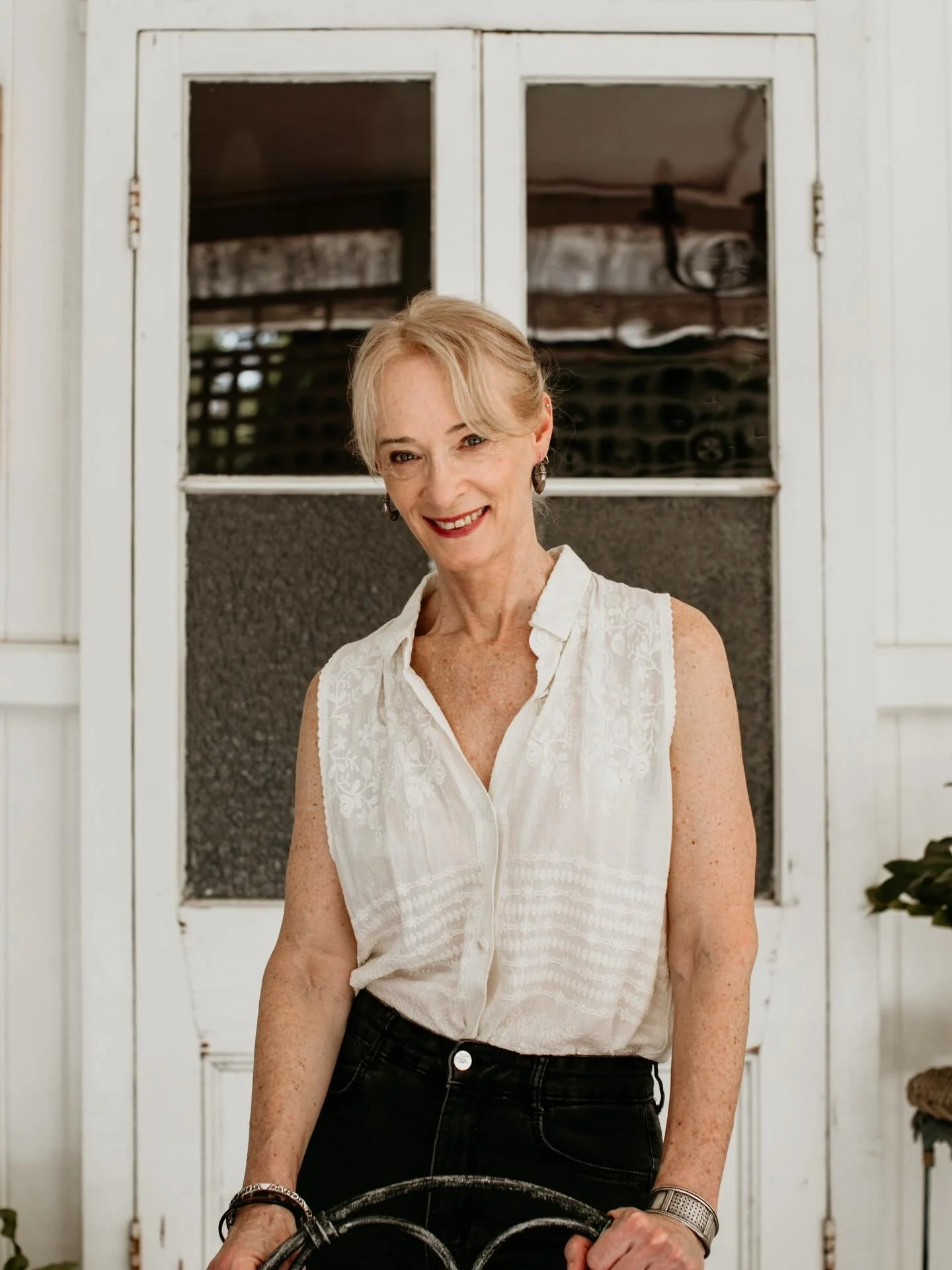 I&rsquo;m so excited as I got whole lot of new professional photos done at my last workshop by the amazing @edwina_robertson_photography 

So I thought it was time to introduce myself here to my new followers. 

I&rsquo;m Chicky Hampshire, a chef wit