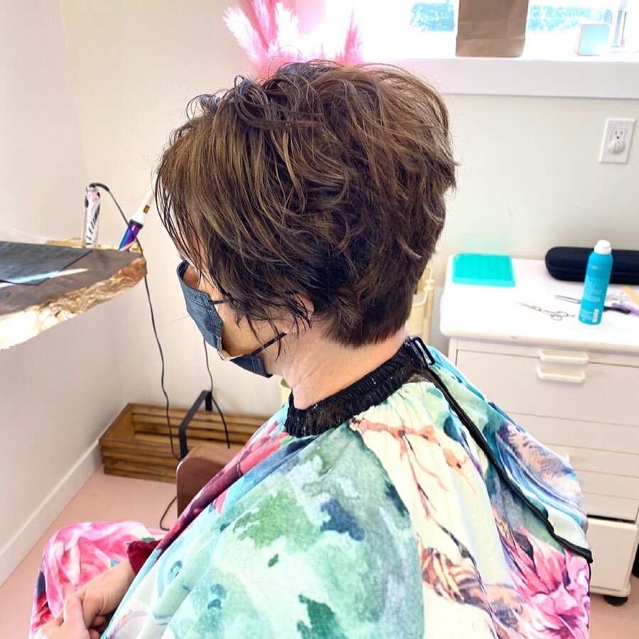 ✨P I X I E✨
.
Loving this messy pixie cut, lots of texture &amp; mostly cut with the razor 👌🏼
.
.
.
#pixiecut #pixiehaircut #shorthair #shorthairstyle #messyhairstyle #hairstyles #princegeorgebc #princegeorgehairstylist #independenthairstylist #raz