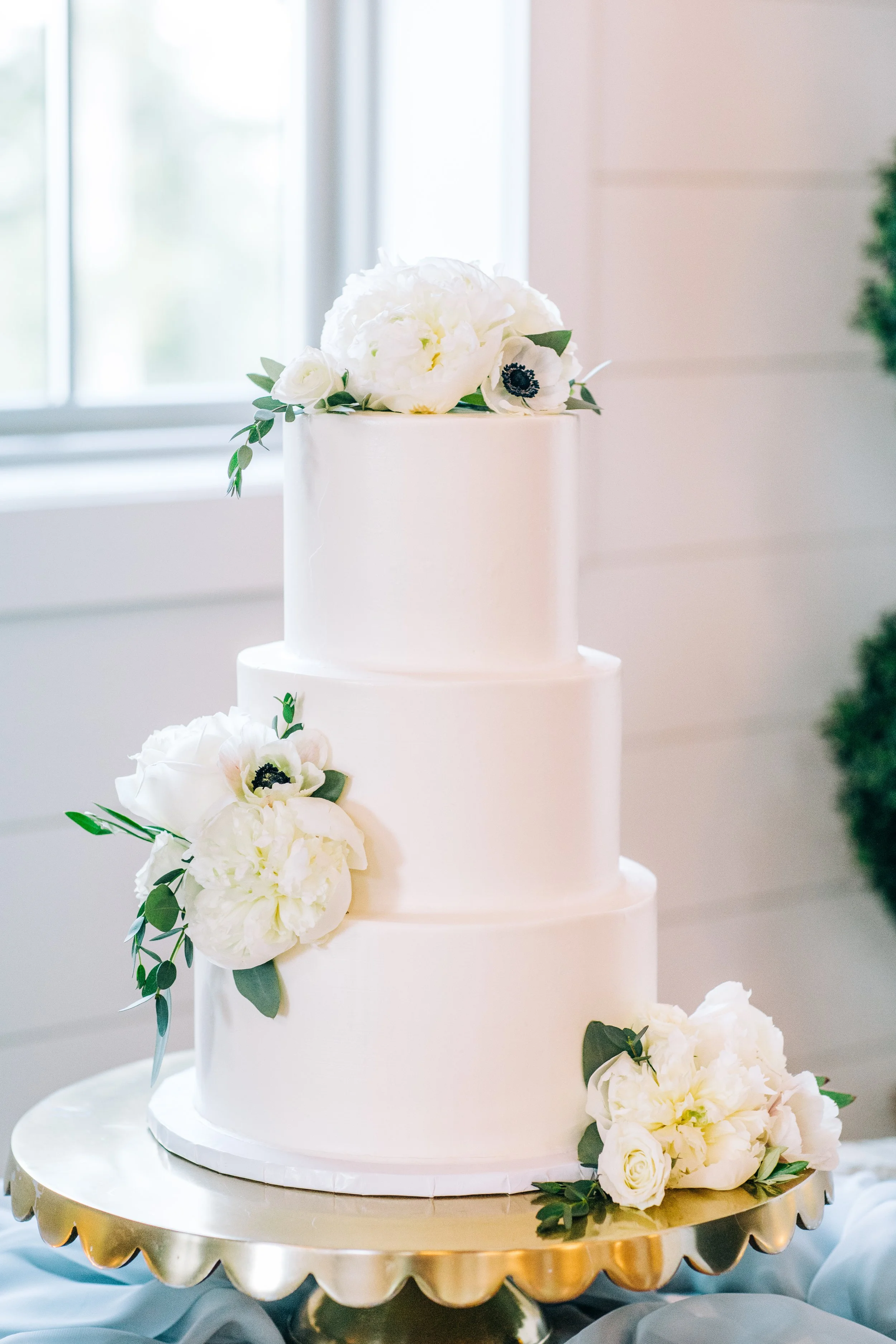 smooth buttercream finish.jpg