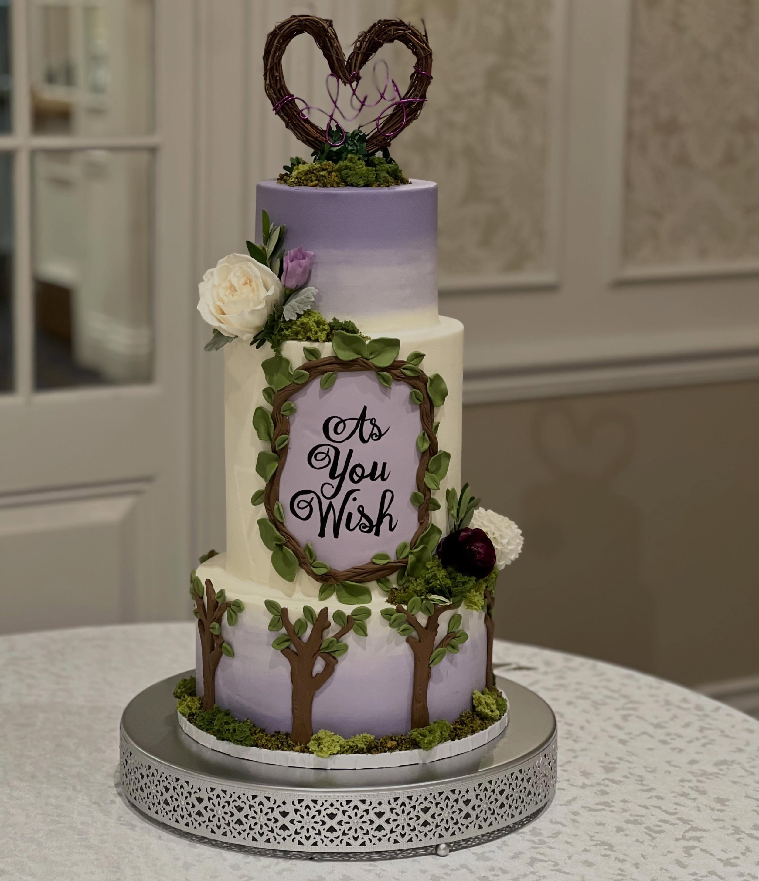 Where are my Princess Bride fans?! ✨💜

Finally sharing this fun &amp; whimsical cake from October with a subtle nod to the bride&rsquo;s favorite movie! I had so much fun working with Heather &amp; Gabriel to design their wedding cake. 

A classic, 